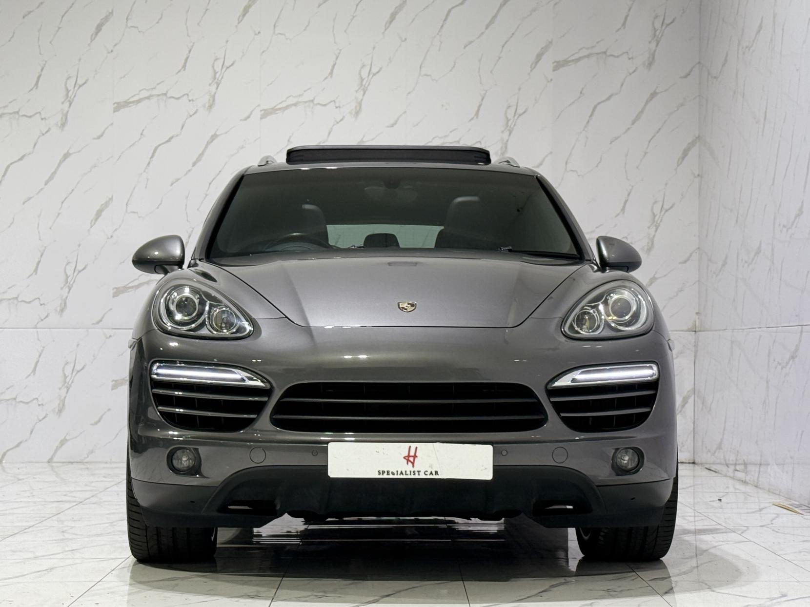 Porsche Cayenne 3.0 TD V6 SUV 5dr Diesel Tiptronic 4WD Euro 5 (s/s) (240 ps)