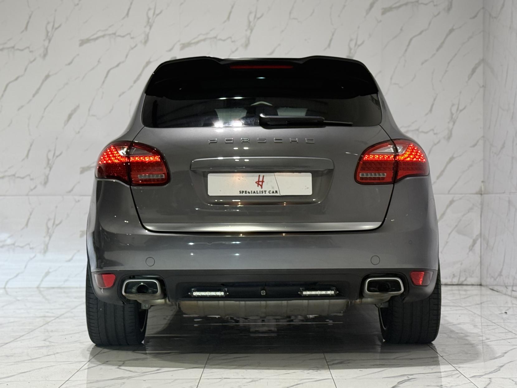 Porsche Cayenne 3.0 TD V6 SUV 5dr Diesel Tiptronic 4WD Euro 5 (s/s) (240 ps)