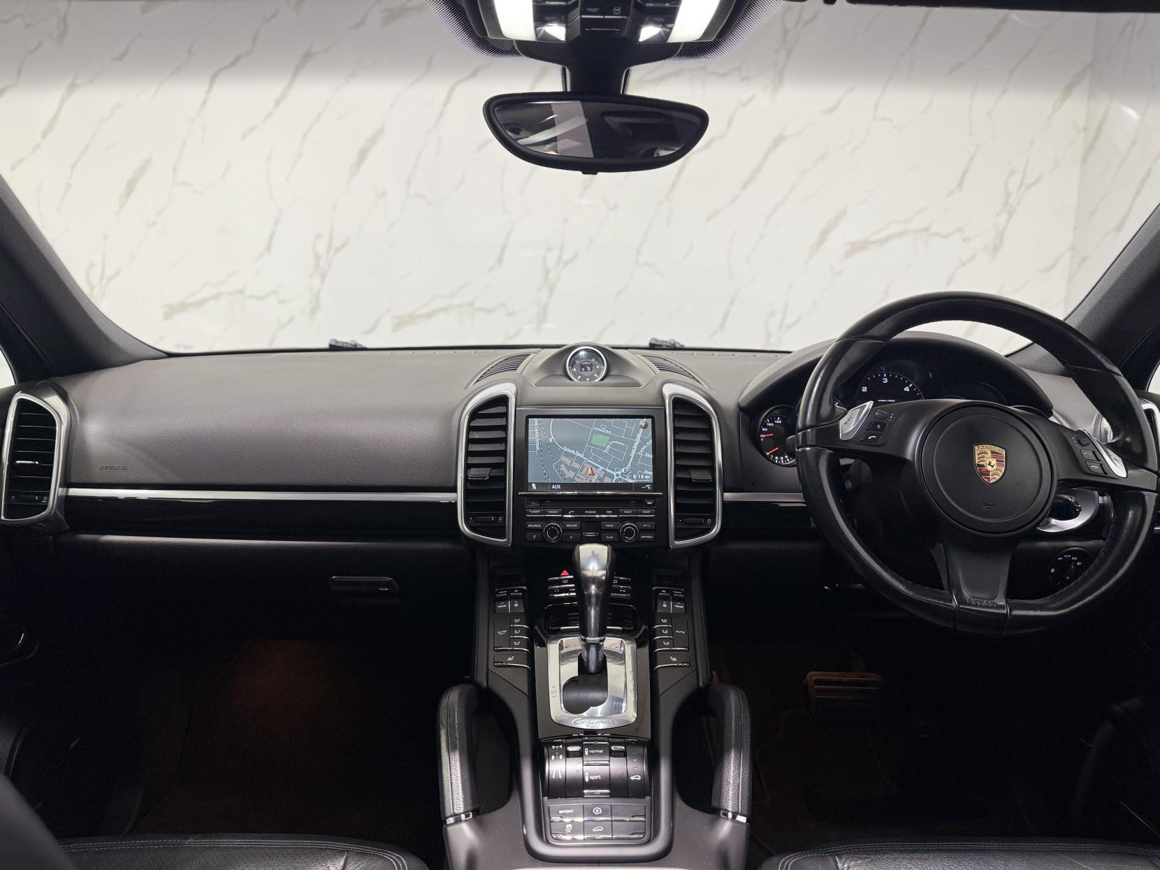 Porsche Cayenne 3.0 TD V6 SUV 5dr Diesel Tiptronic 4WD Euro 5 (s/s) (240 ps)