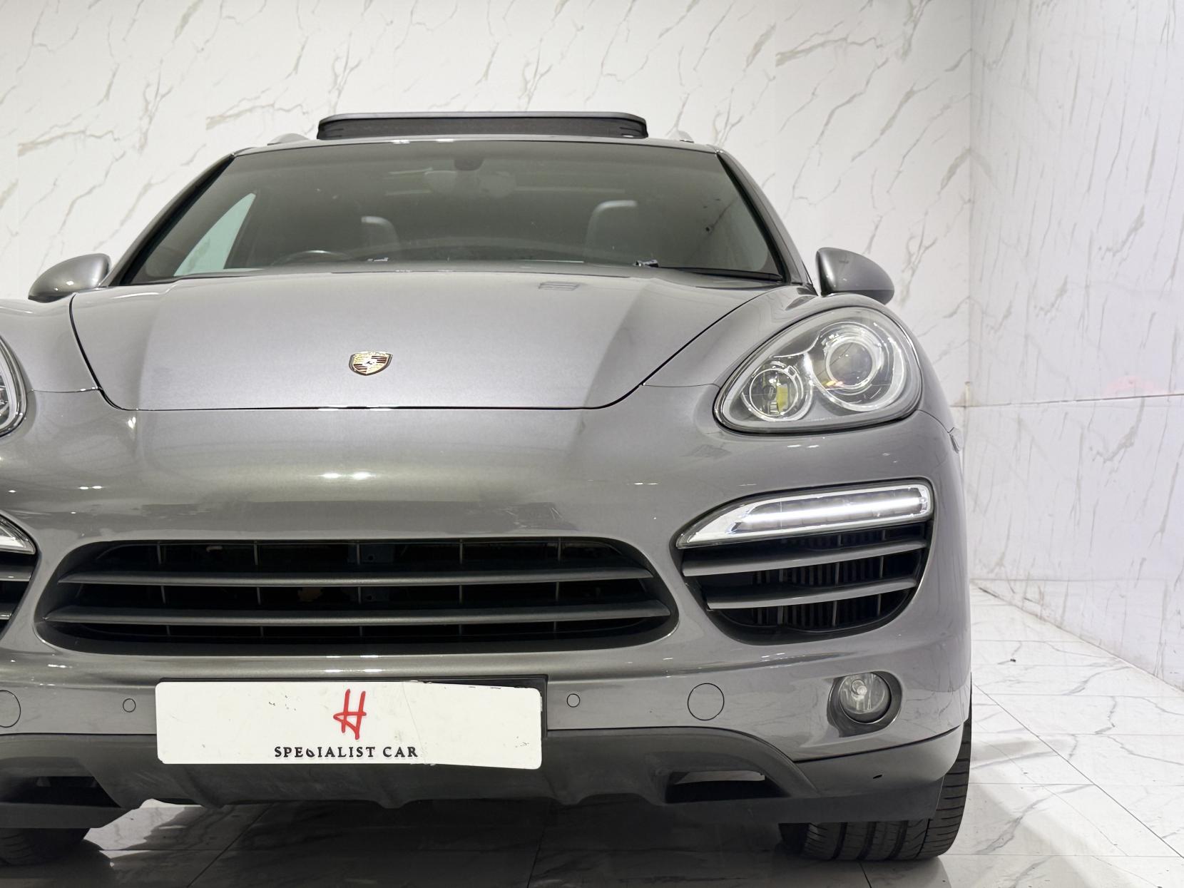 Porsche Cayenne 3.0 TD V6 SUV 5dr Diesel Tiptronic 4WD Euro 5 (s/s) (240 ps)