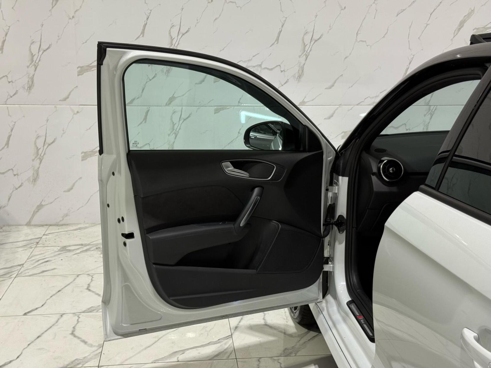 Audi A1 1.4 TFSI CoD Black Edition Sportback 5dr Petrol S Tronic Euro 6 (s/s) (Nav) (150 ps)