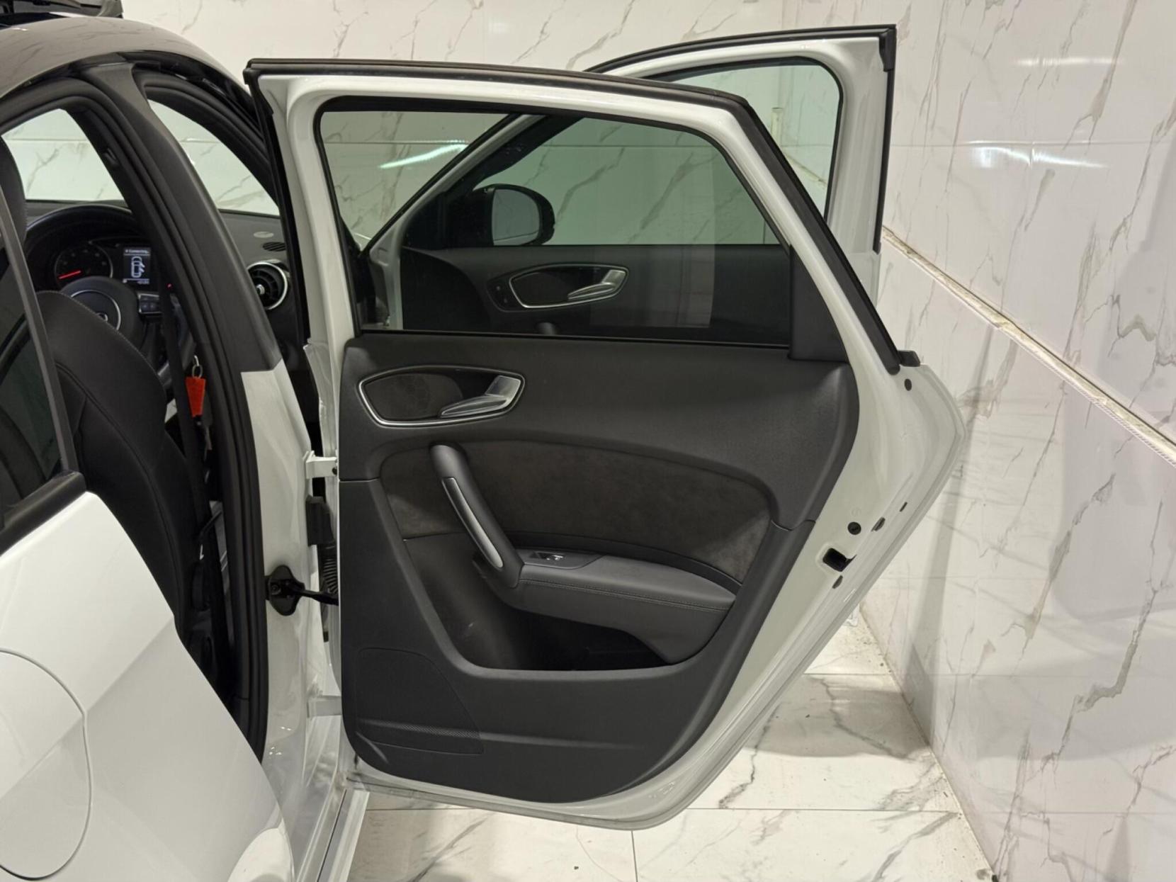 Audi A1 1.4 TFSI CoD Black Edition Sportback 5dr Petrol S Tronic Euro 6 (s/s) (Nav) (150 ps)