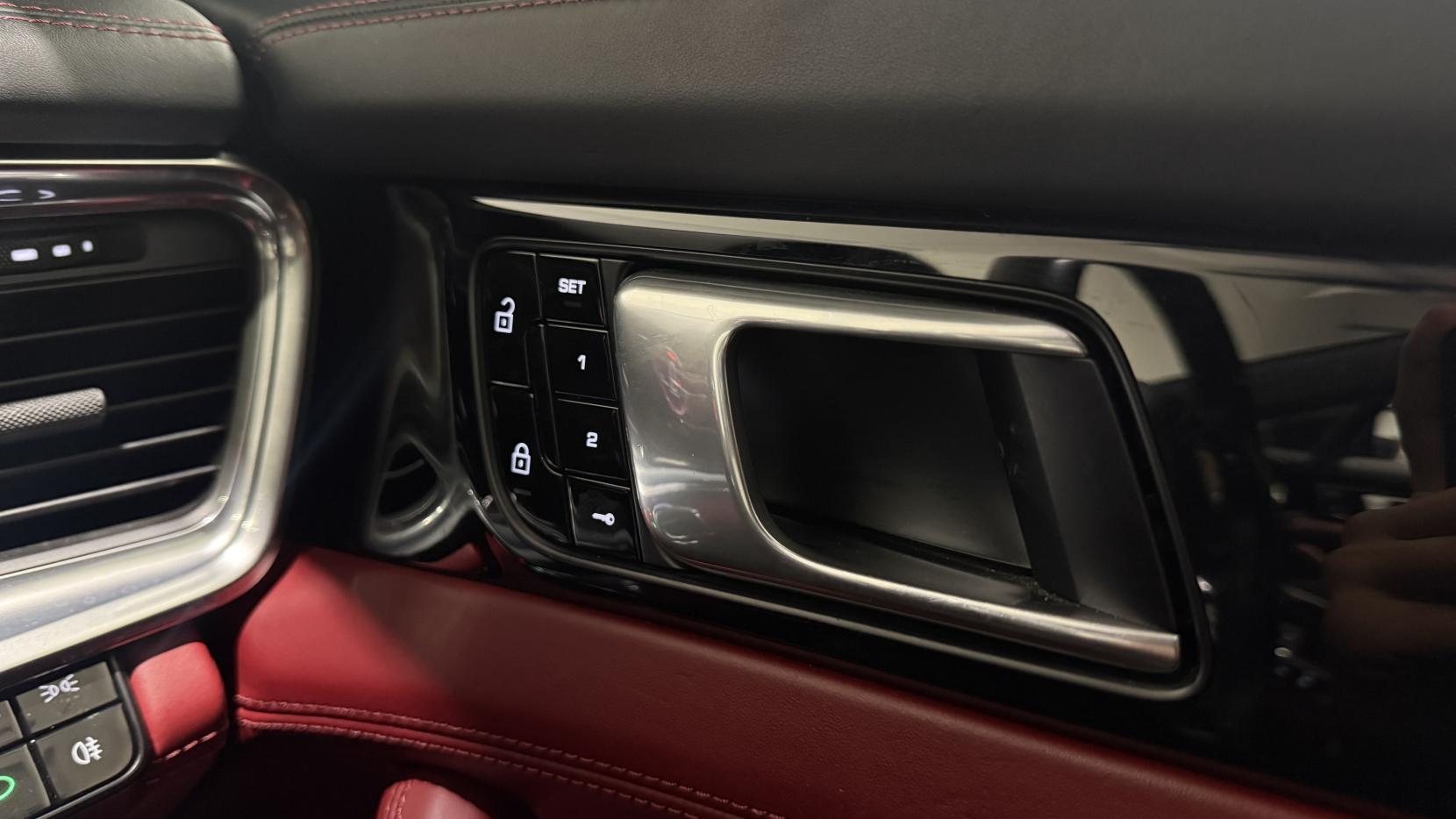 Porsche Panamera 2.9 V6 Saloon 5dr Petrol PDK Euro 6 (s/s) (330 ps)