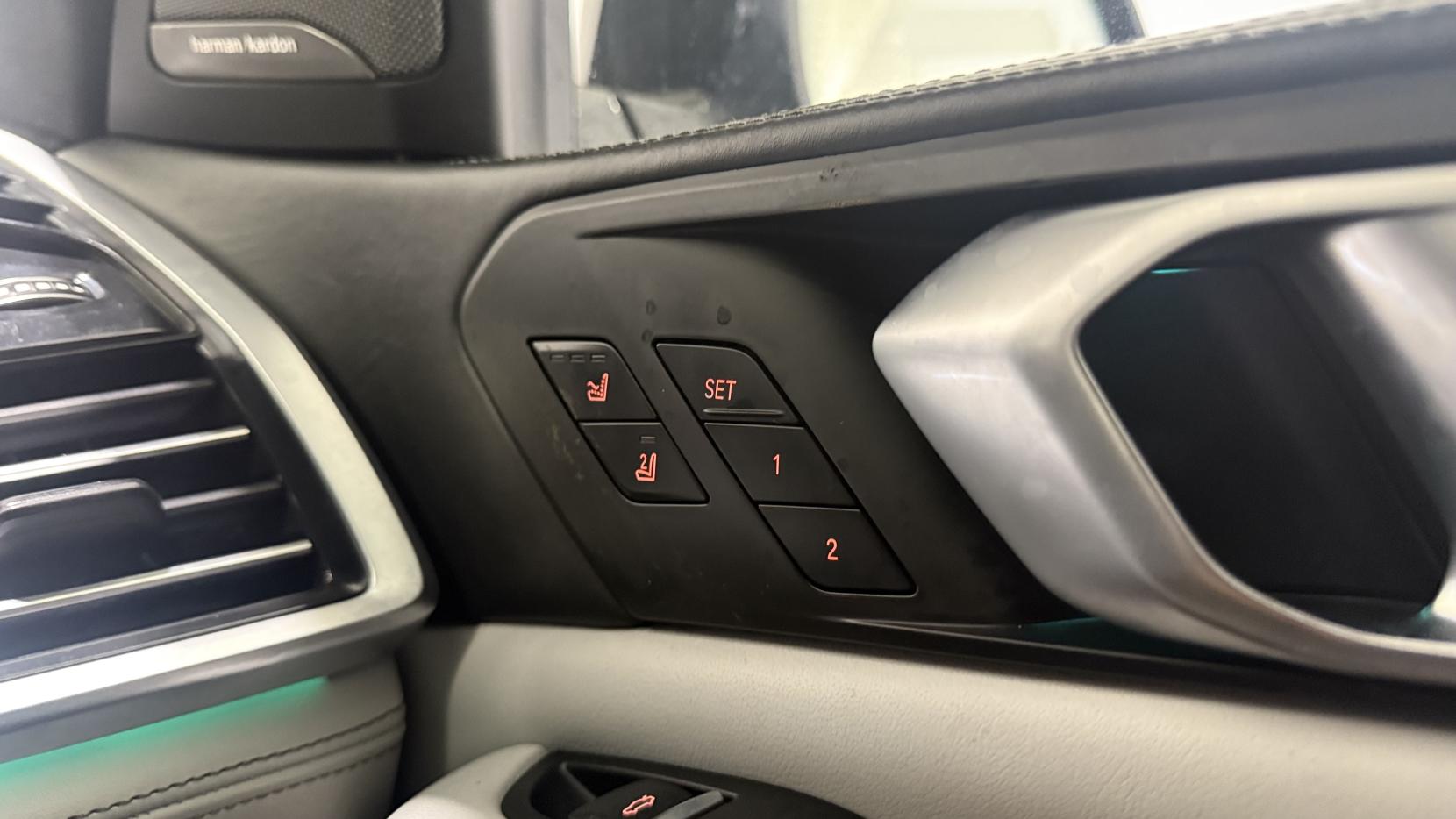 BMW X5 M 4.4i V8 Competition SUV 5dr Petrol Auto xDrive Euro 6 (s/s) (625 ps)