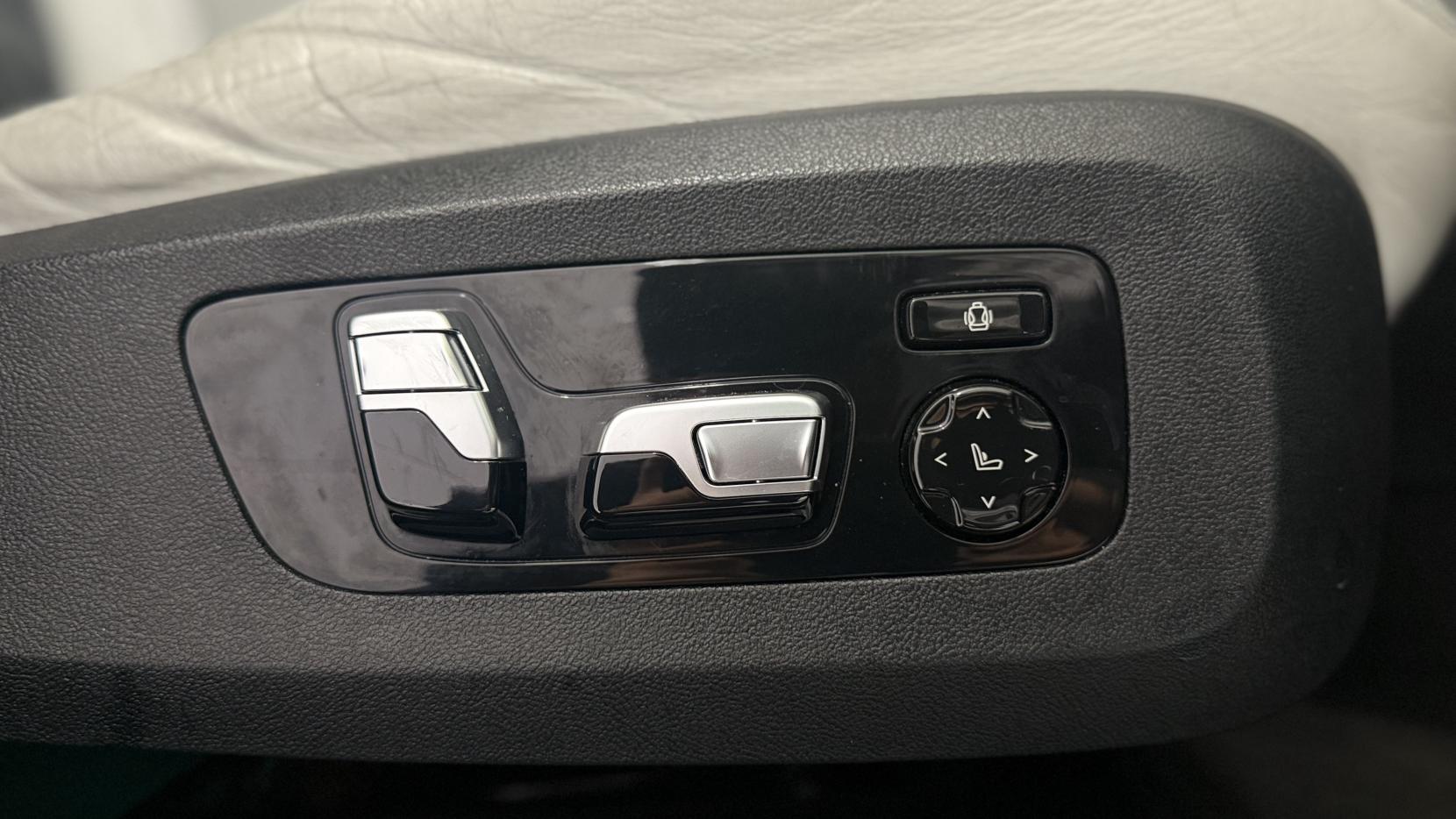 BMW X5 M 4.4i V8 Competition SUV 5dr Petrol Auto xDrive Euro 6 (s/s) (625 ps)