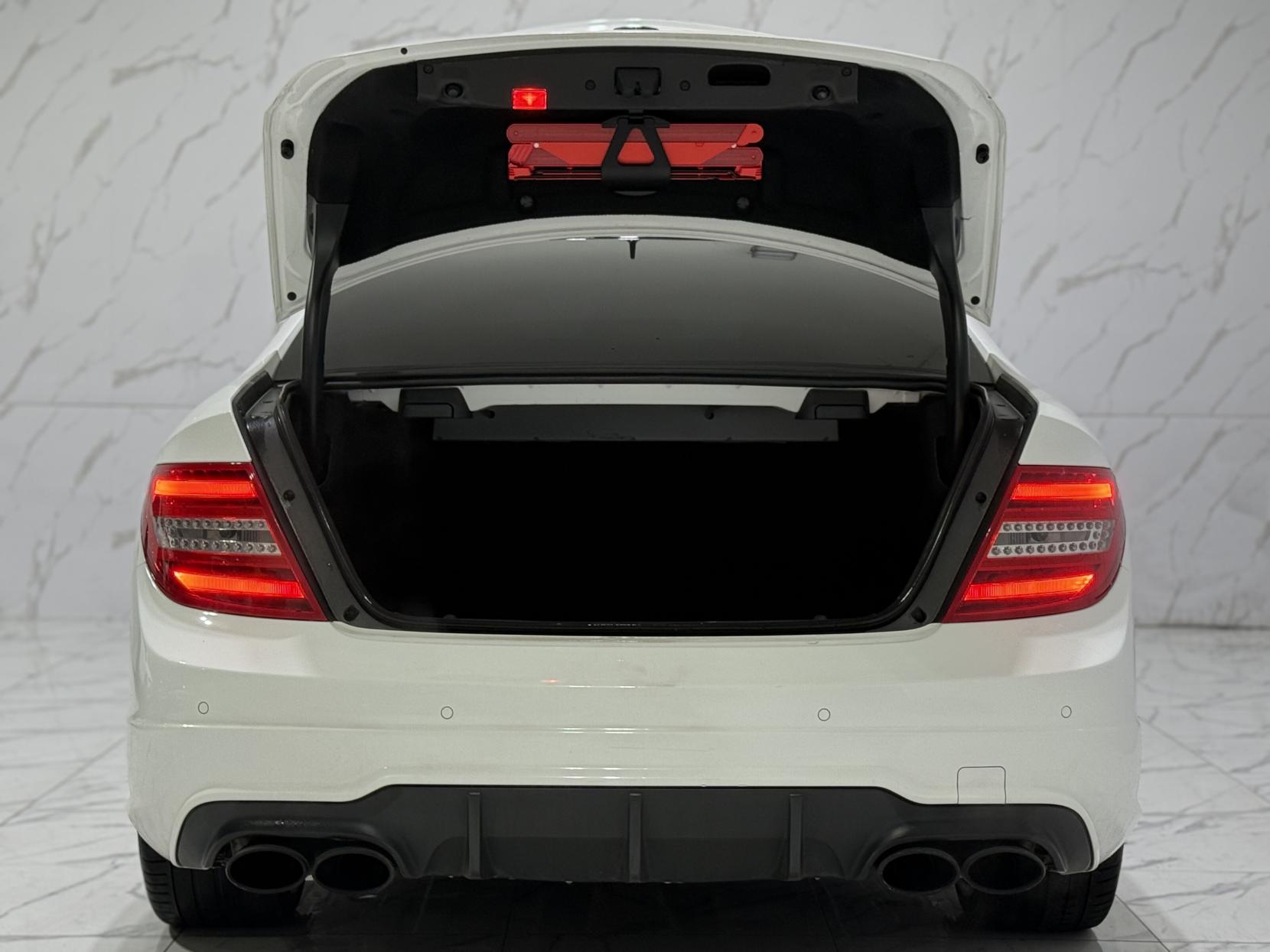Mercedes-Benz C Class 6.3 C63 V8 AMG Edition 125 Coupe 2dr Petrol SpdS MCT Euro 5 (457 ps)