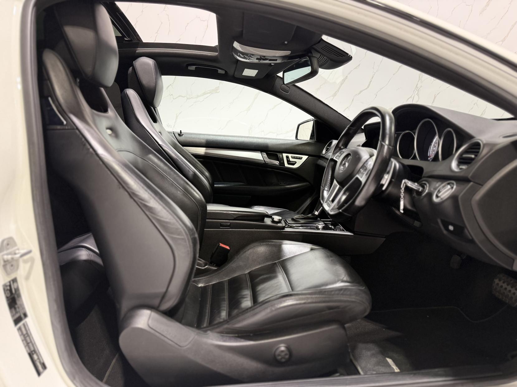 Mercedes-Benz C Class 6.3 C63 V8 AMG Edition 125 Coupe 2dr Petrol SpdS MCT Euro 5 (457 ps)