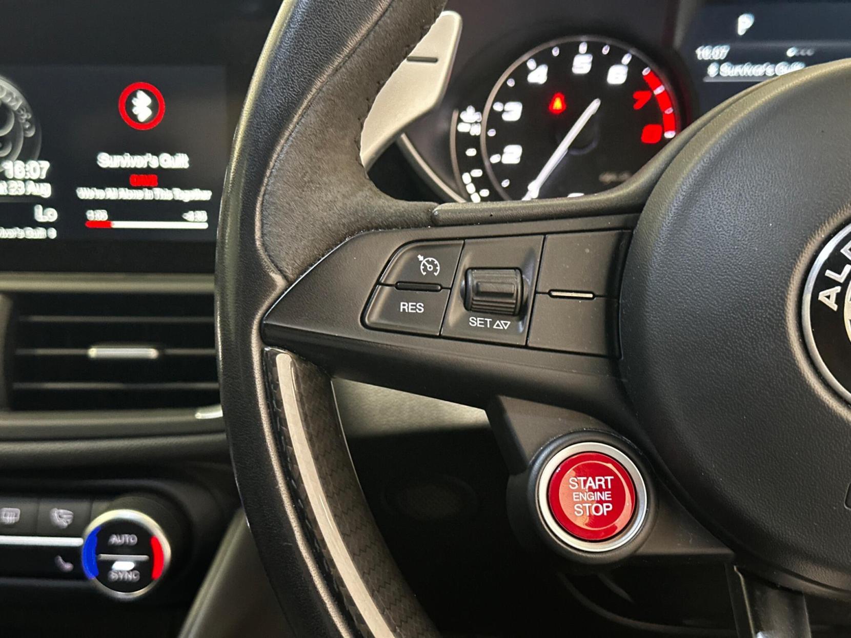 Alfa Romeo Giulia 2.9 V6 Bi-Turbo Quadrifoglio Auto Euro 6 (s/s) 4dr