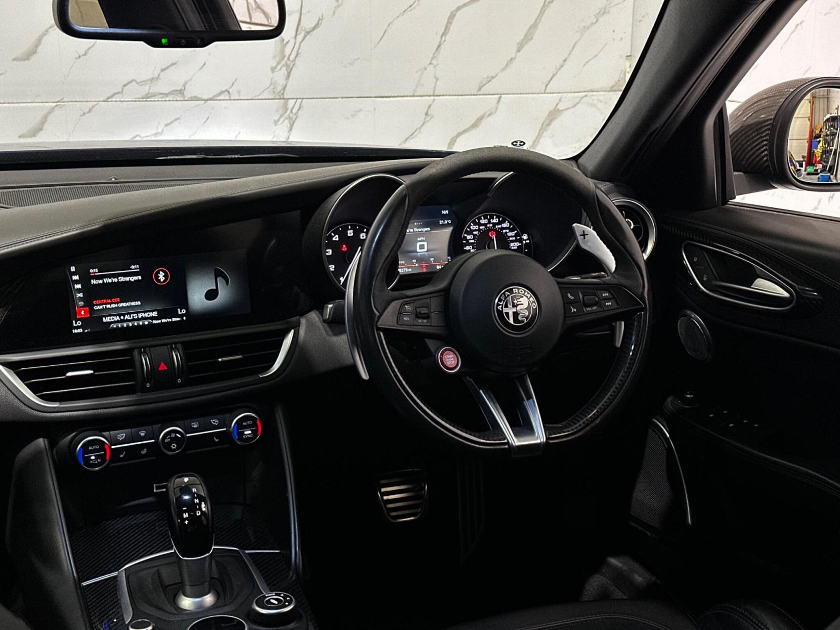 Alfa Romeo Giulia 2.9 V6 Bi-Turbo Quadrifoglio Auto Euro 6 (s/s) 4dr