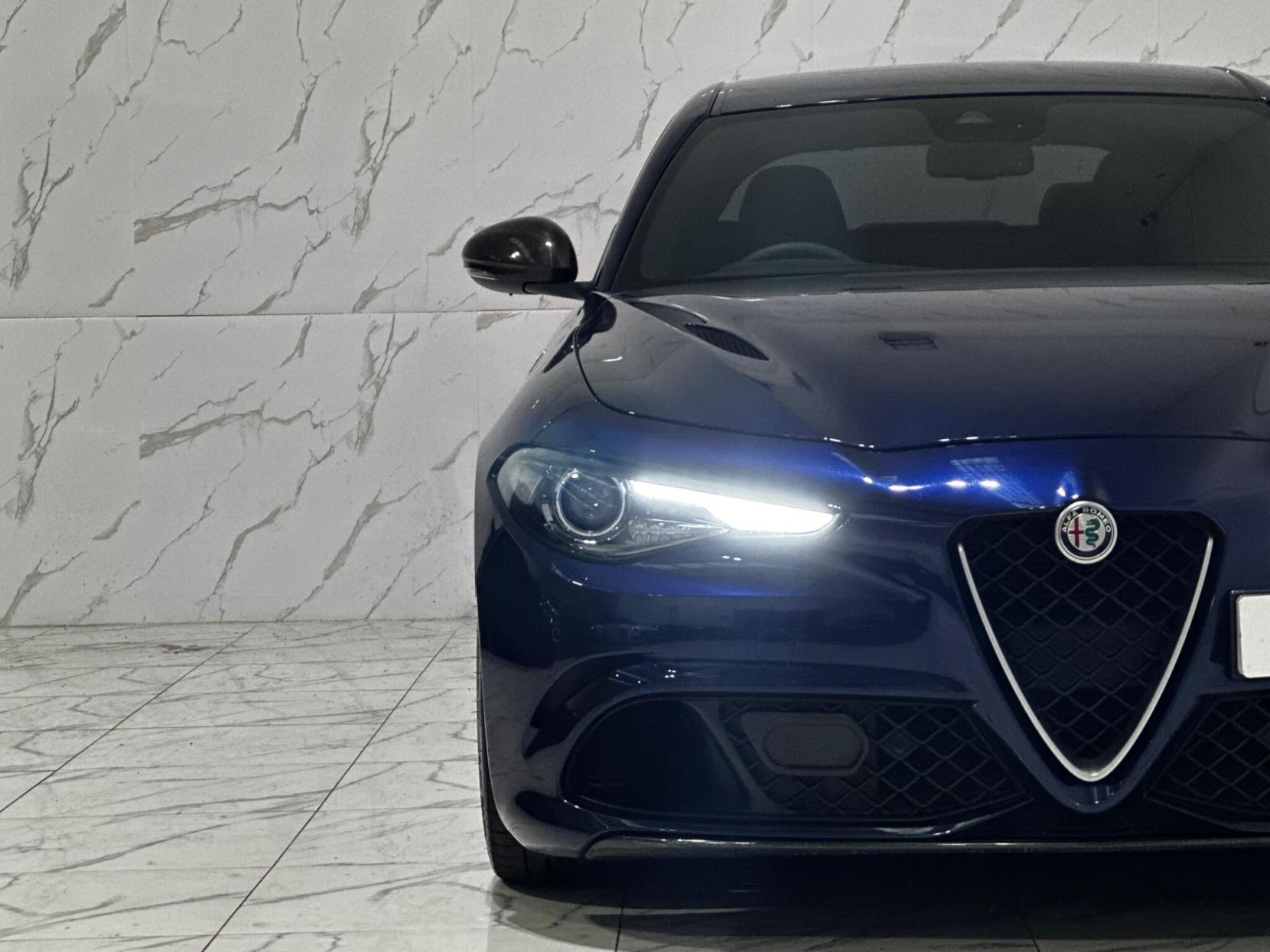 Alfa Romeo Giulia 2.9 V6 Bi-Turbo Quadrifoglio Auto Euro 6 (s/s) 4dr