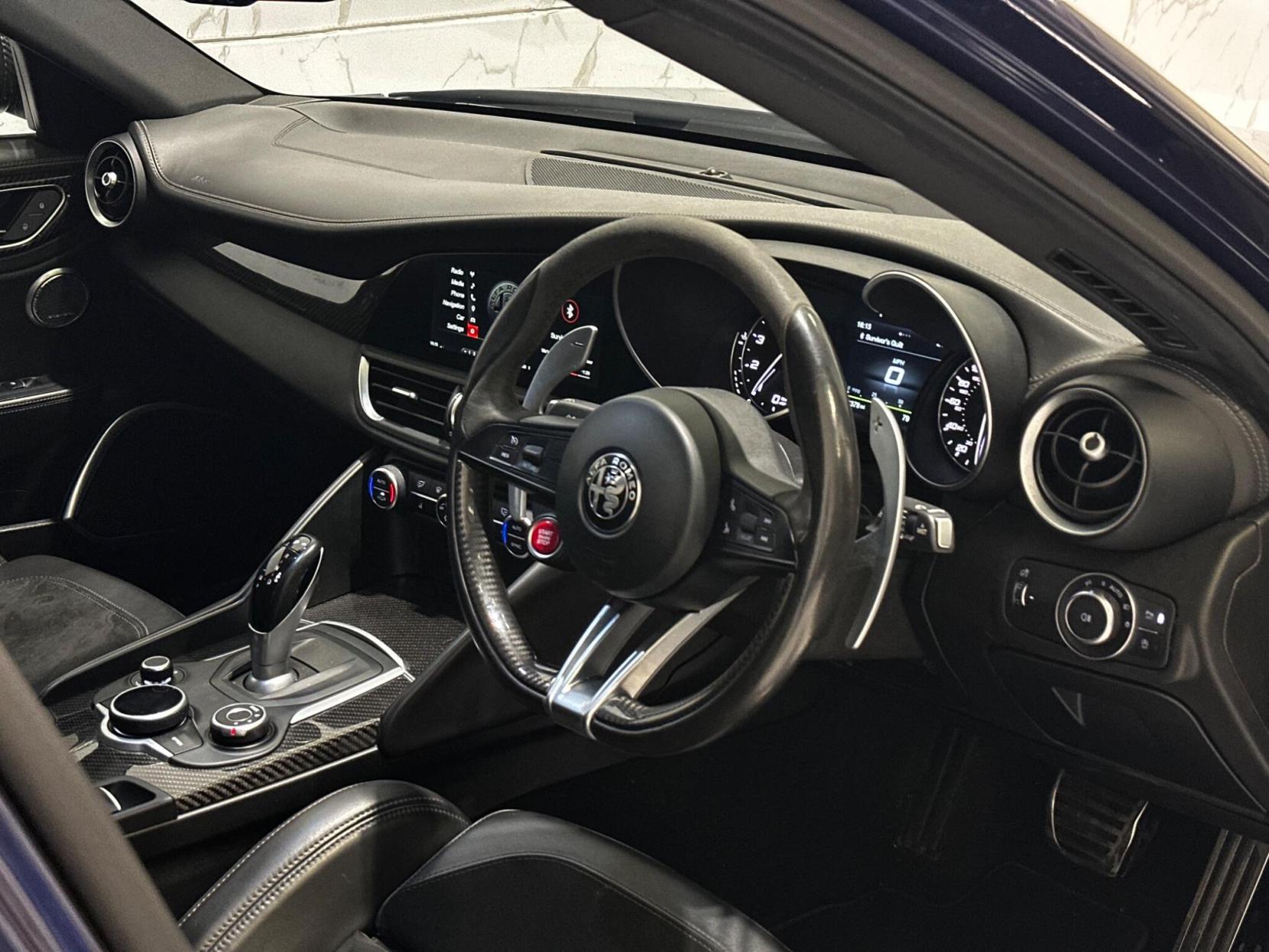 Alfa Romeo Giulia 2.9 V6 Bi-Turbo Quadrifoglio Auto Euro 6 (s/s) 4dr