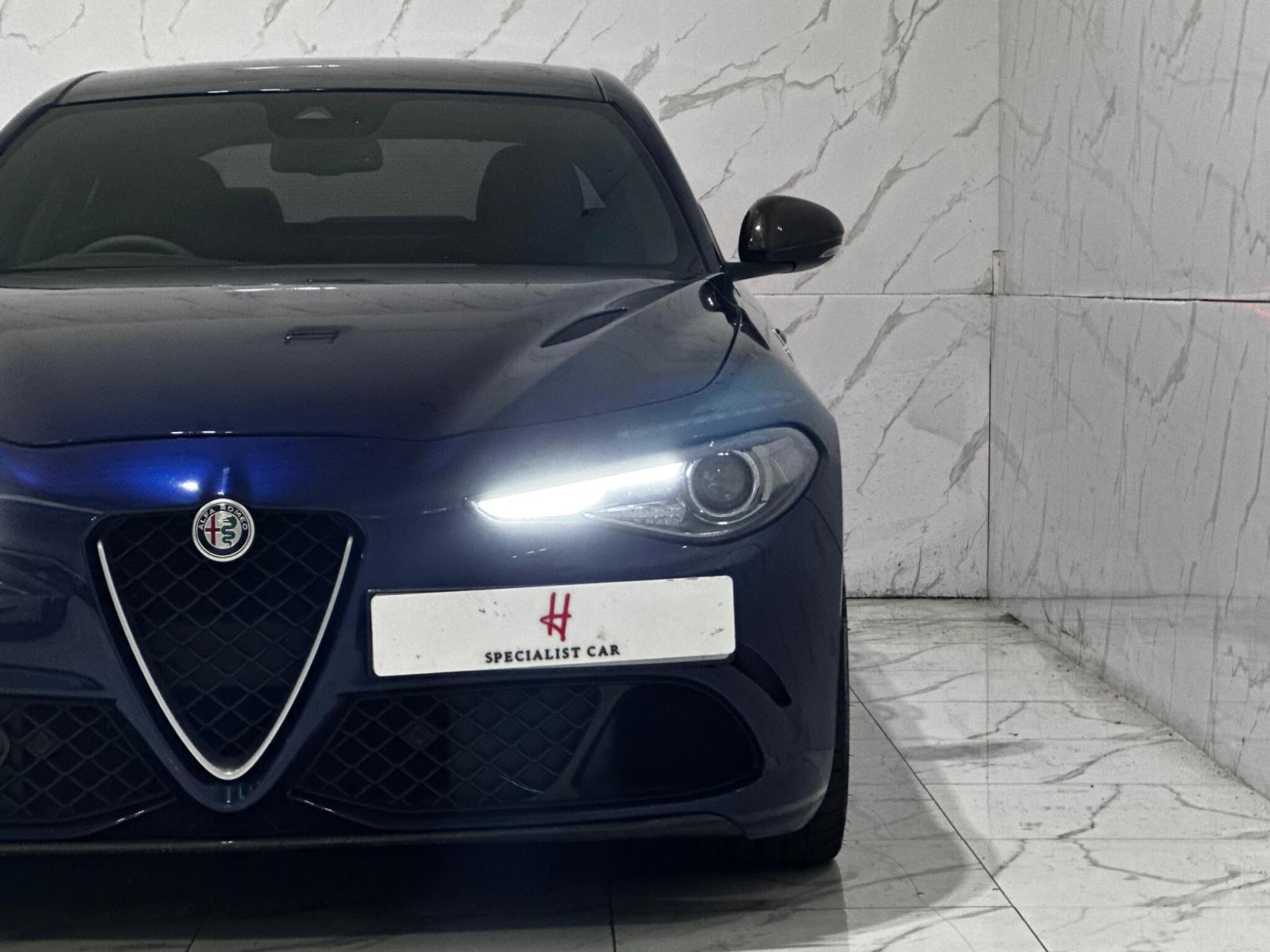 Alfa Romeo Giulia 2.9 V6 Bi-Turbo Quadrifoglio Auto Euro 6 (s/s) 4dr