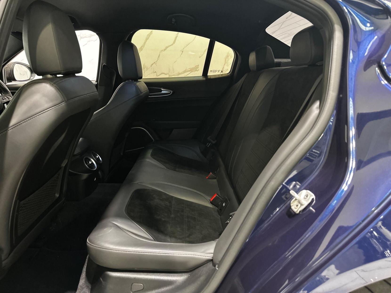 Alfa Romeo Giulia 2.9 V6 Bi-Turbo Quadrifoglio Auto Euro 6 (s/s) 4dr