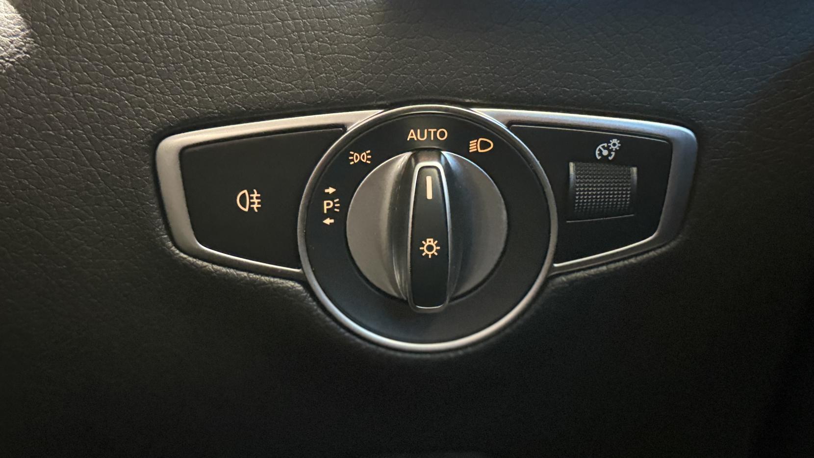 Mercedes-Benz EQC EQC 400 80kWh AMG Line (Premium Plus) SUV 5dr Electric Auto 4MATIC (408 ps)