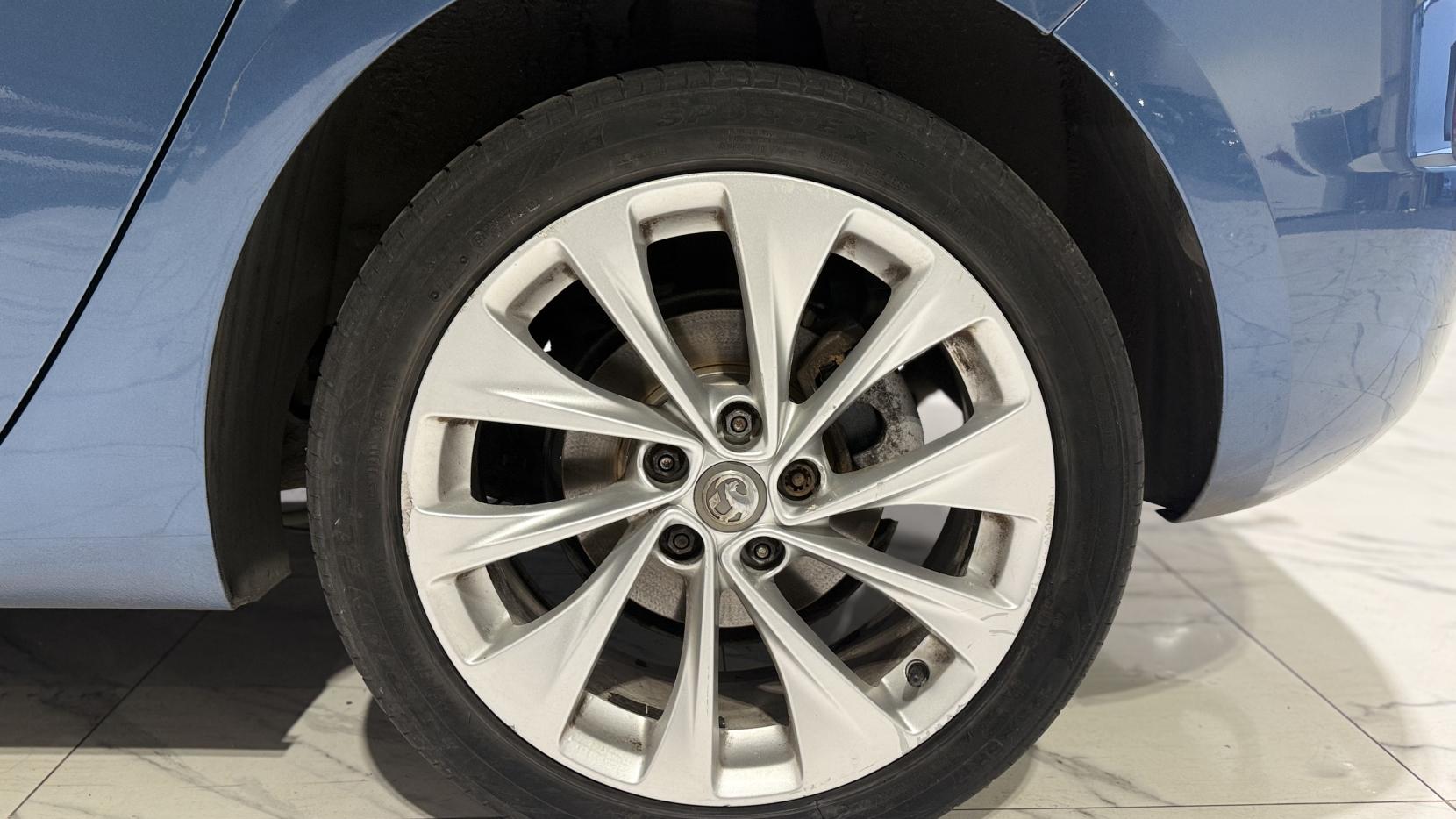 Vauxhall Astra 1.4i Turbo Tech Line Hatchback 5dr Petrol Manual Euro 6 (125 ps)