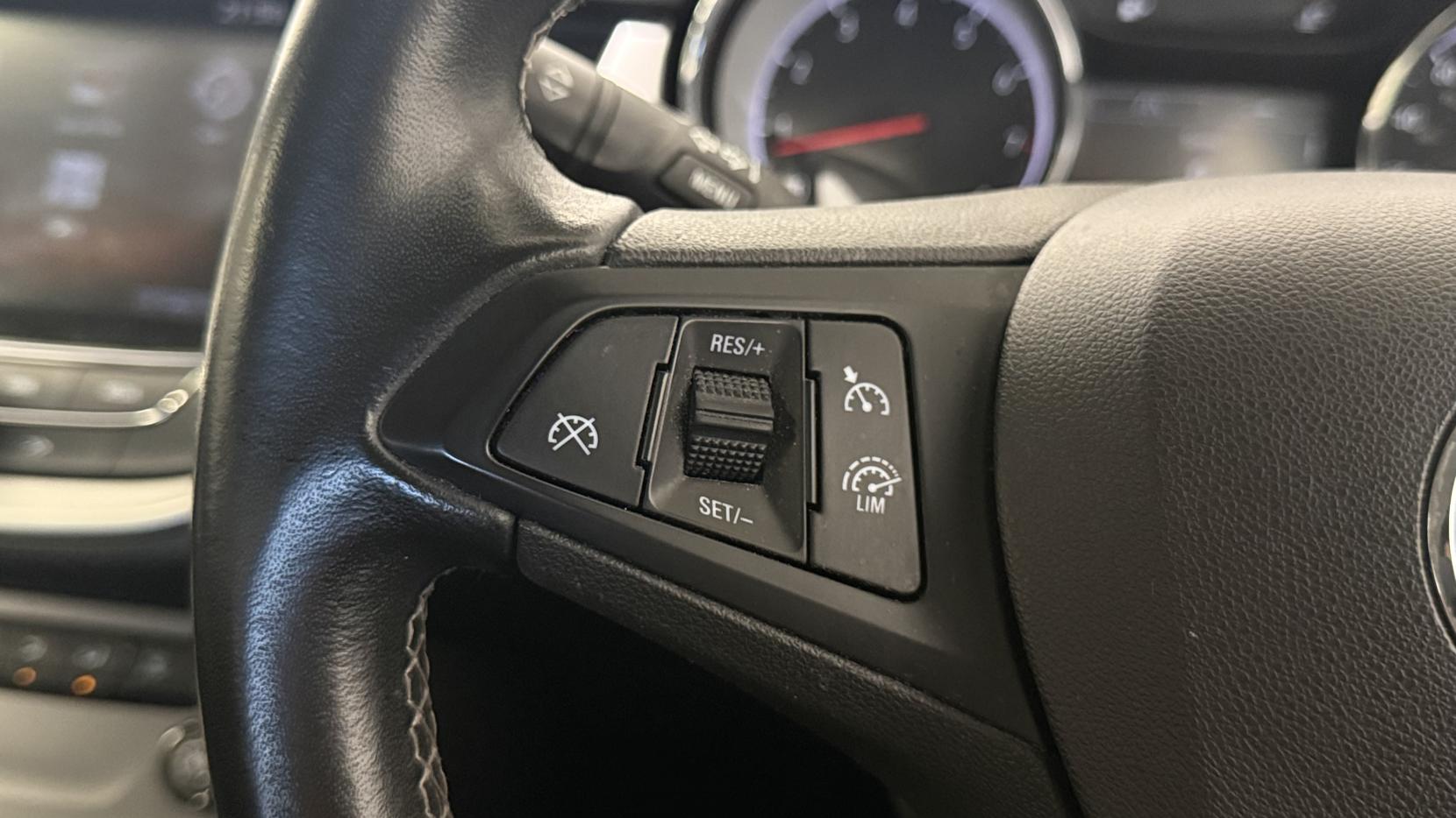 Vauxhall Astra 1.4i Turbo Tech Line Hatchback 5dr Petrol Manual Euro 6 (125 ps)