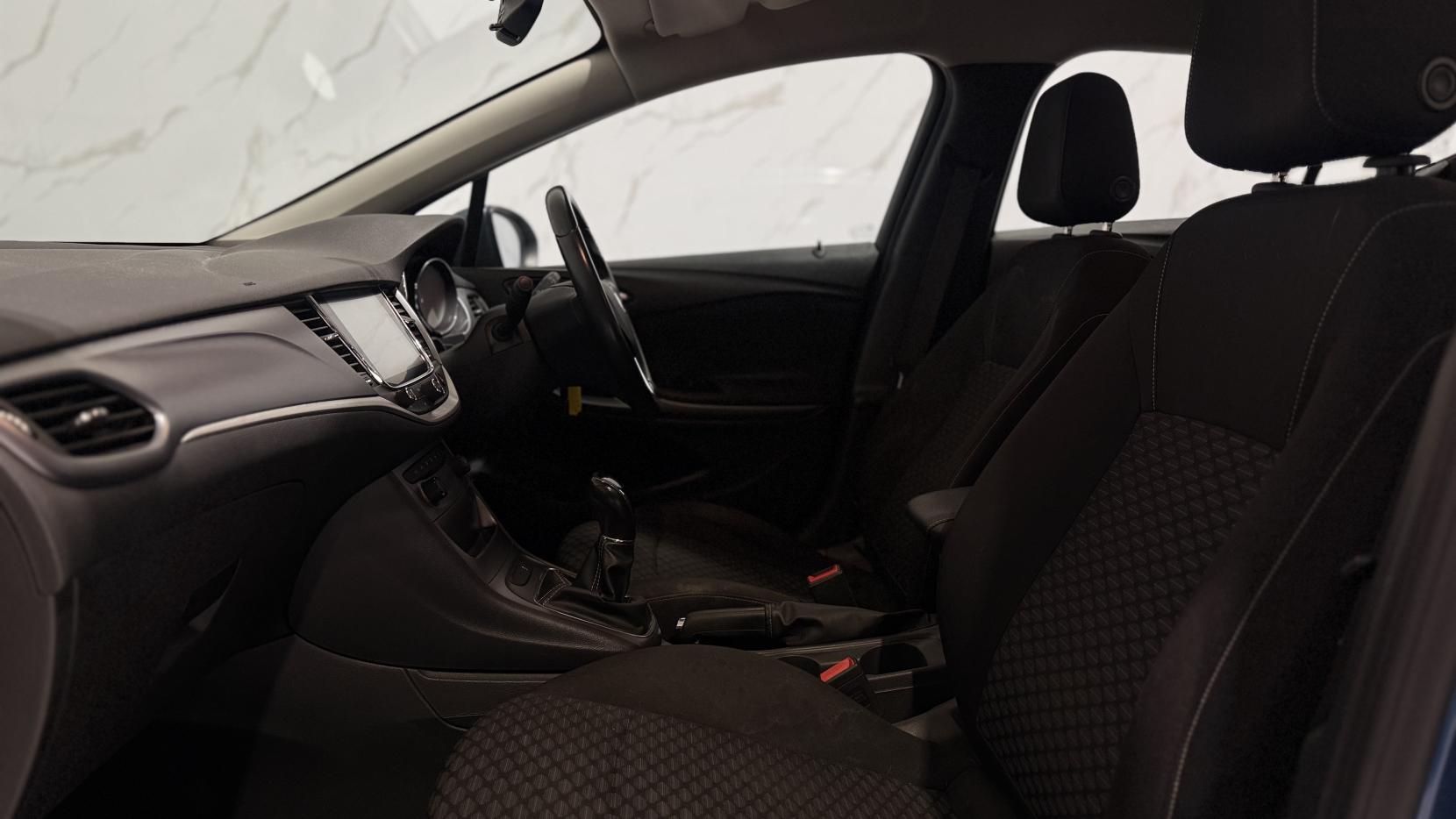 Vauxhall Astra 1.4i Turbo Tech Line Hatchback 5dr Petrol Manual Euro 6 (125 ps)