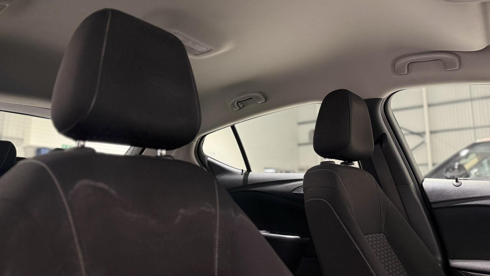 Vauxhall Astra 1.4i Turbo Tech Line Hatchback 5dr Petrol Manual Euro 6 (125 ps)