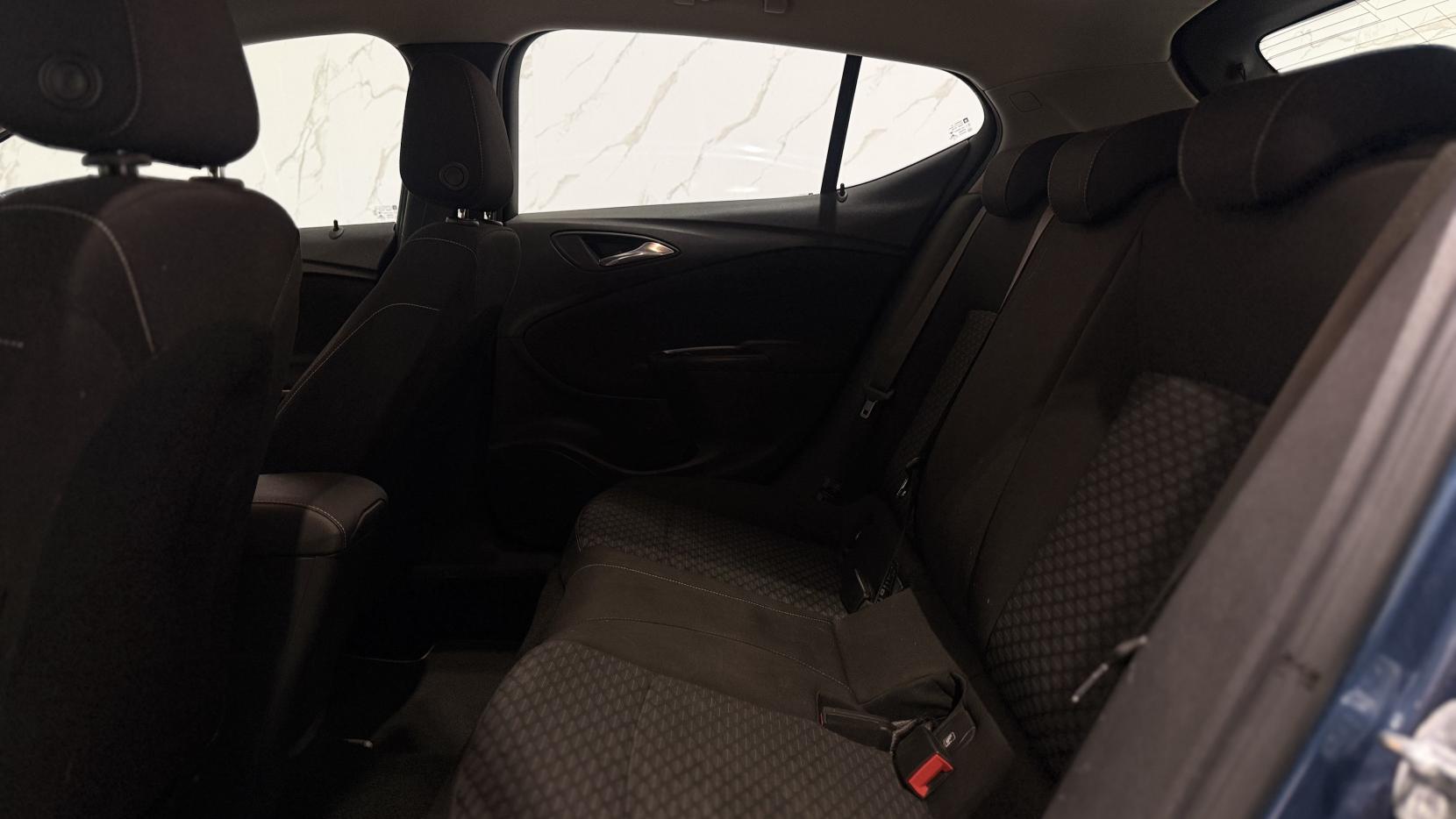 Vauxhall Astra 1.4i Turbo Tech Line Hatchback 5dr Petrol Manual Euro 6 (125 ps)