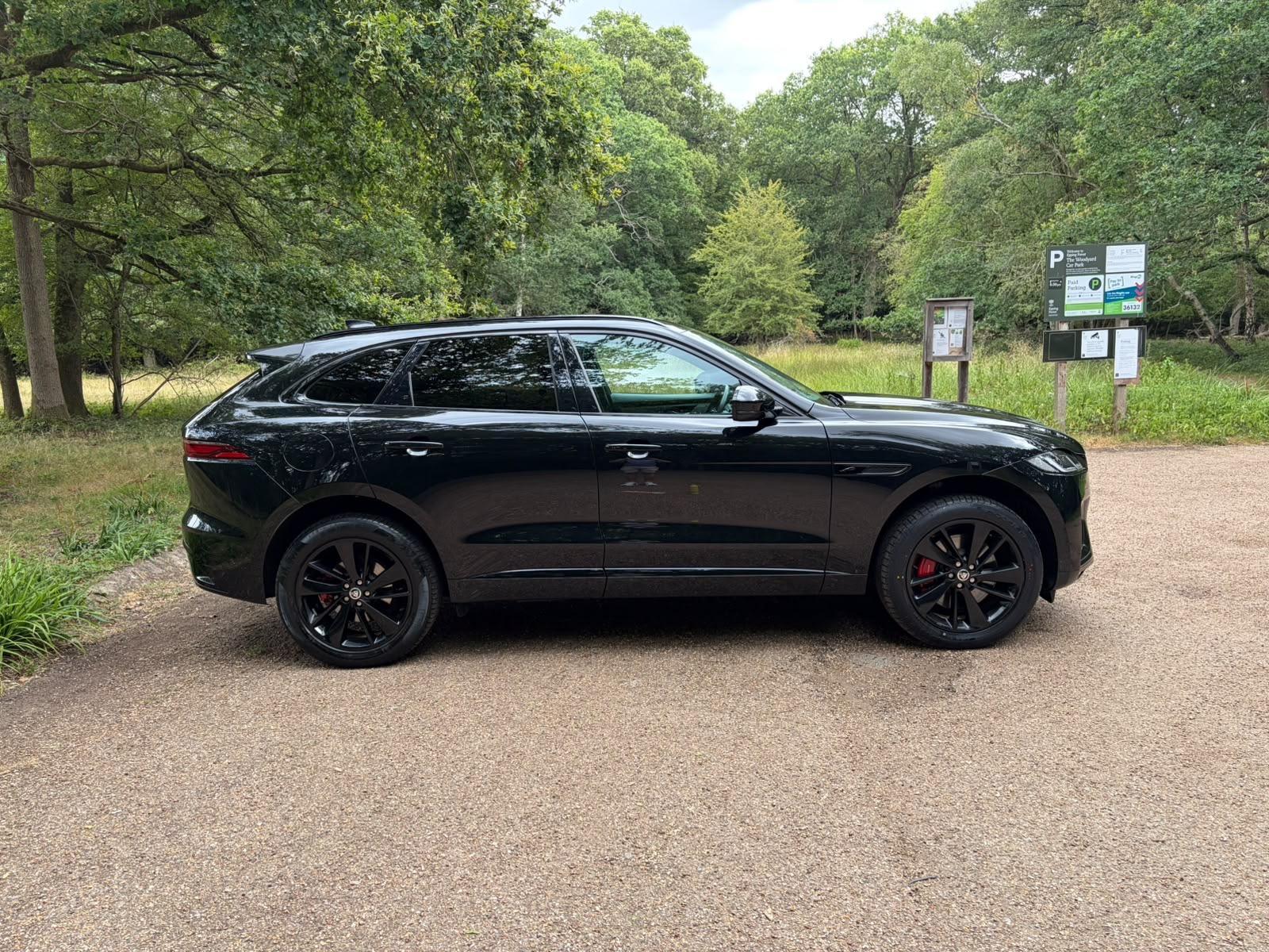 2023 Jaguar F-Pace thumbnail 2