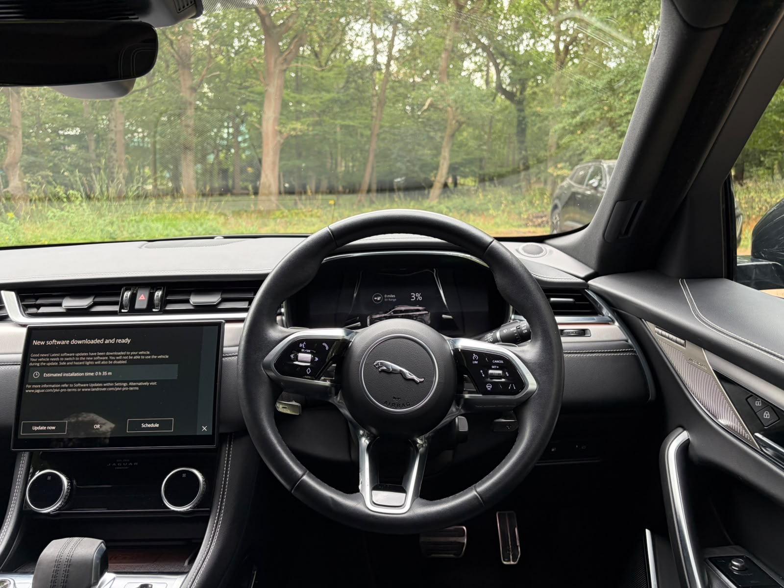 2023 Jaguar F-Pace thumbnail 3
