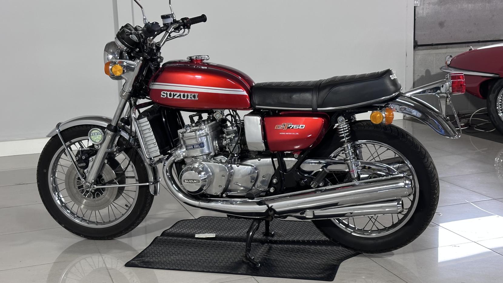 Suzuki GT 739 GT 750
