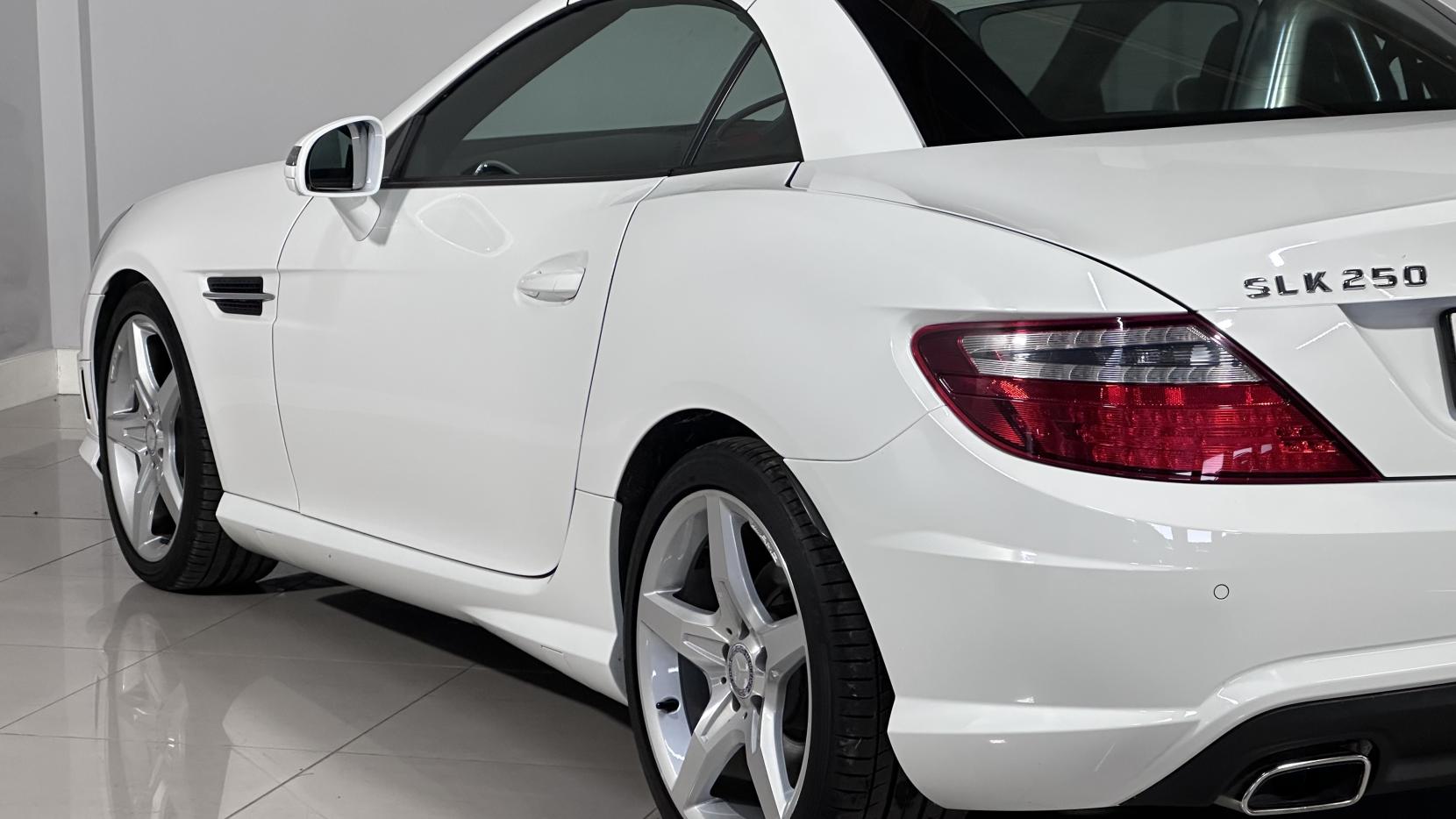 Mercedes-Benz SLK 2.1 SLK250 CDI AMG Sport Convertible 2dr Diesel G-Tronic+ Euro 5 (s/s) (204 ps)