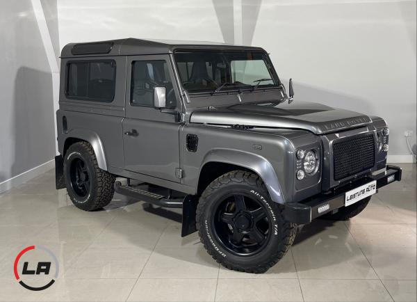 Land Rover Defender 90 Station Wagon 4WD SWB JE Engineering 4.4