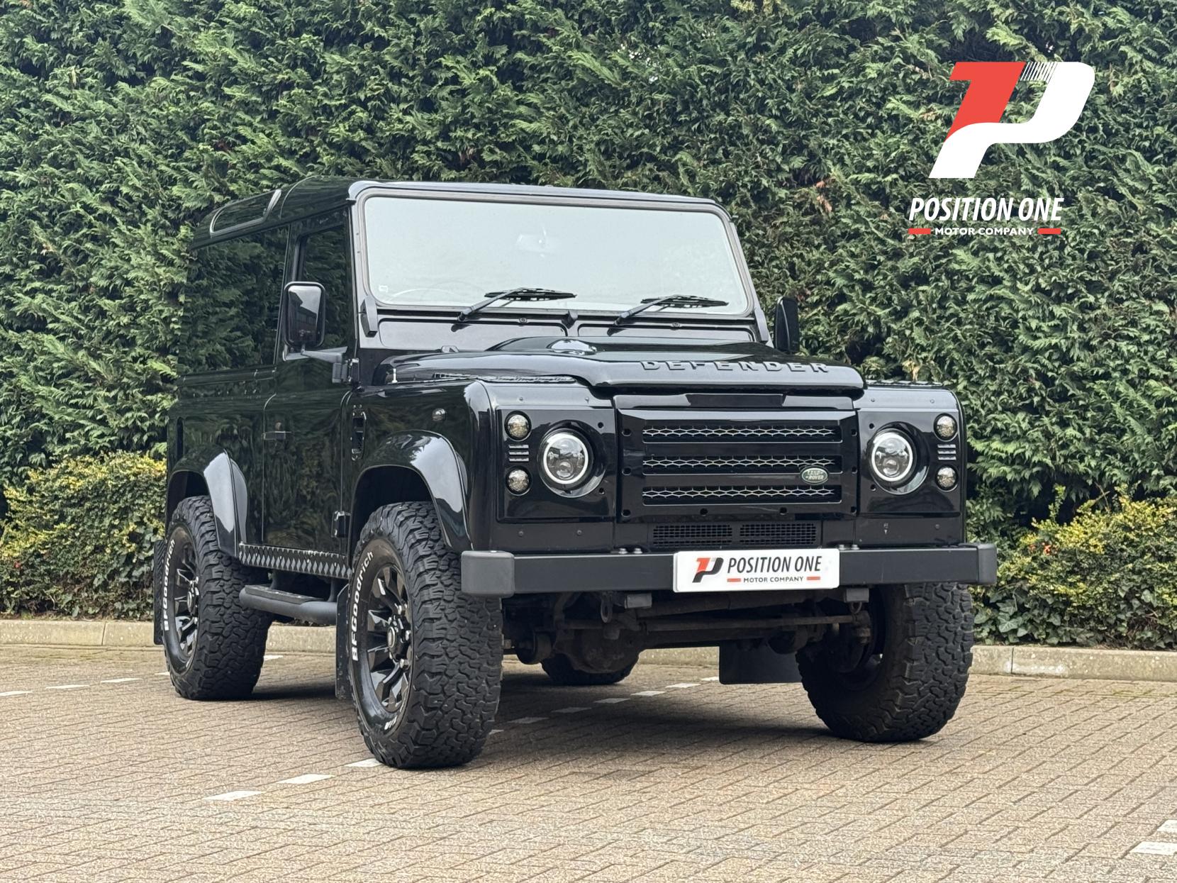 Land Rover Defender 90 2.4 TDCi County Station Wagon 3dr Diesel Manual 4WD SWB Euro 4 (122 bhp)