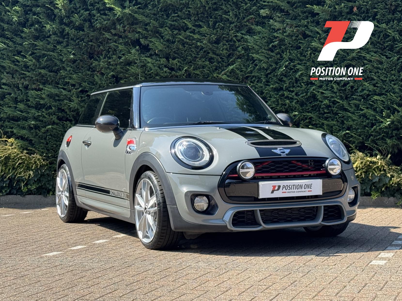 MINI Hatch 2.0 Challenge 210 Hatchback 3dr Petrol Manual Euro 6 (s/s) (210 ps)