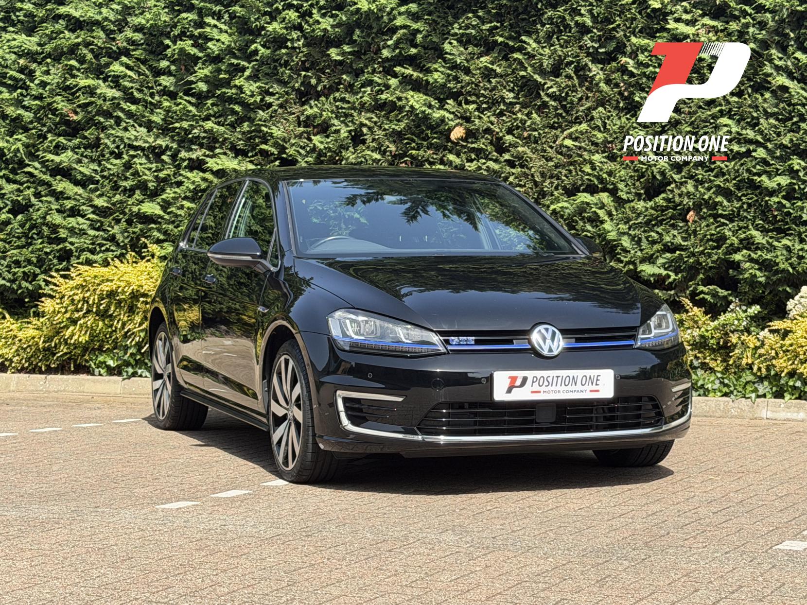 2016 VOLKSWAGEN GOLF 12,995 2016 38,800 MILES PETROL PLUG IN HYBRID AUTOMATIC... photo