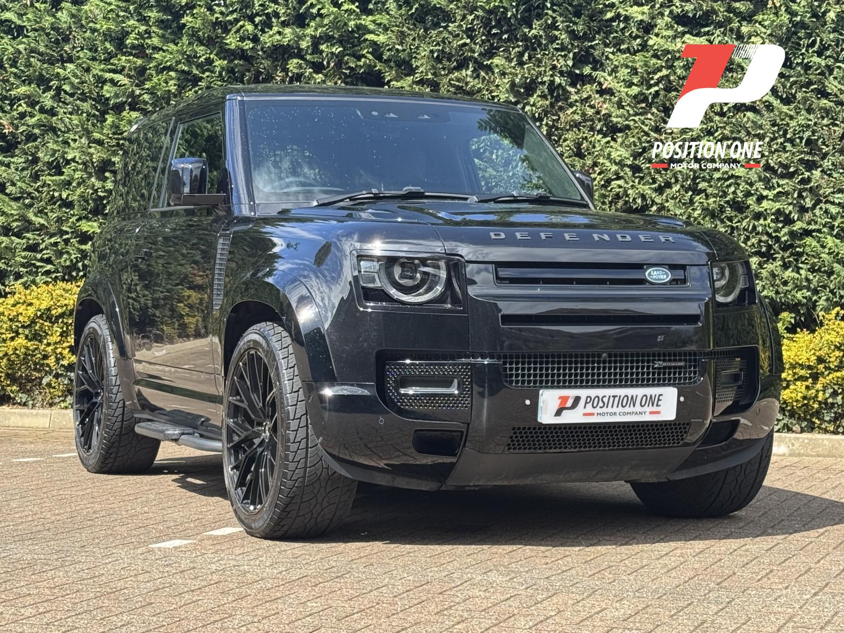 Land Rover Defender 90 3.0 D250 MHEV SE Hard Top SUV 3dr Diesel Auto 4WD SWB Euro 6 (s/s) (250 ps)