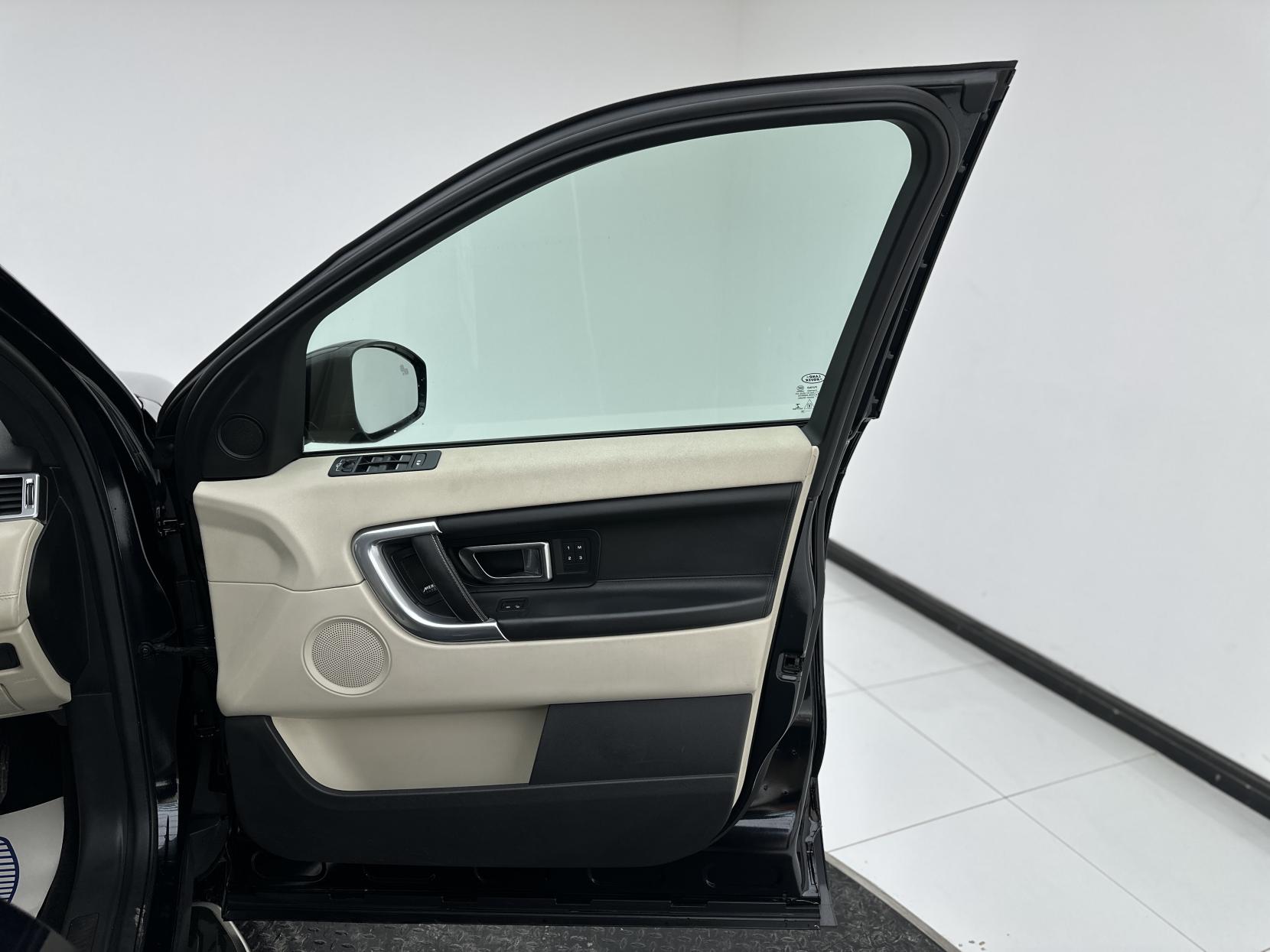 Land Rover Discovery Sport 2.0 TD4 HSE Luxury SUV 5dr Diesel Auto 4WD Euro 6 (s/s) (180 ps)