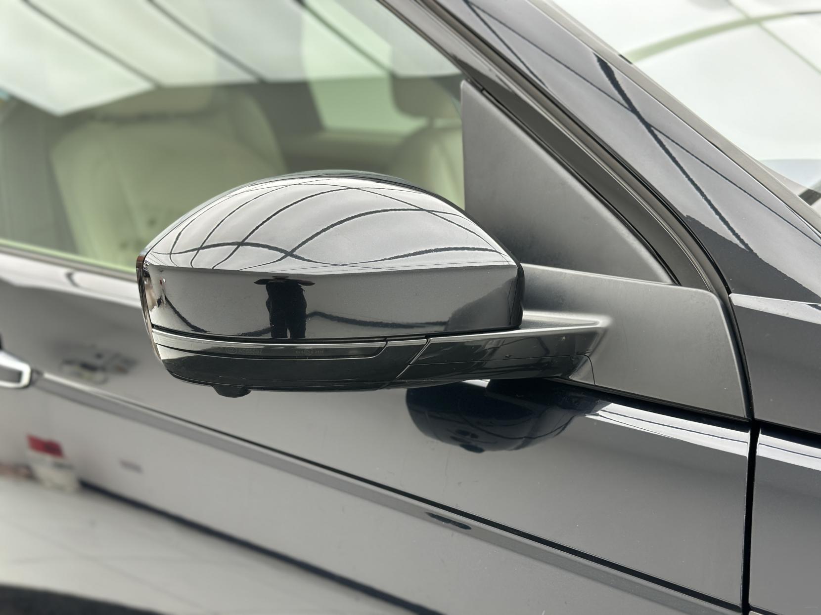 Land Rover Discovery Sport 2.0 TD4 HSE Luxury SUV 5dr Diesel Auto 4WD Euro 6 (s/s) (180 ps)