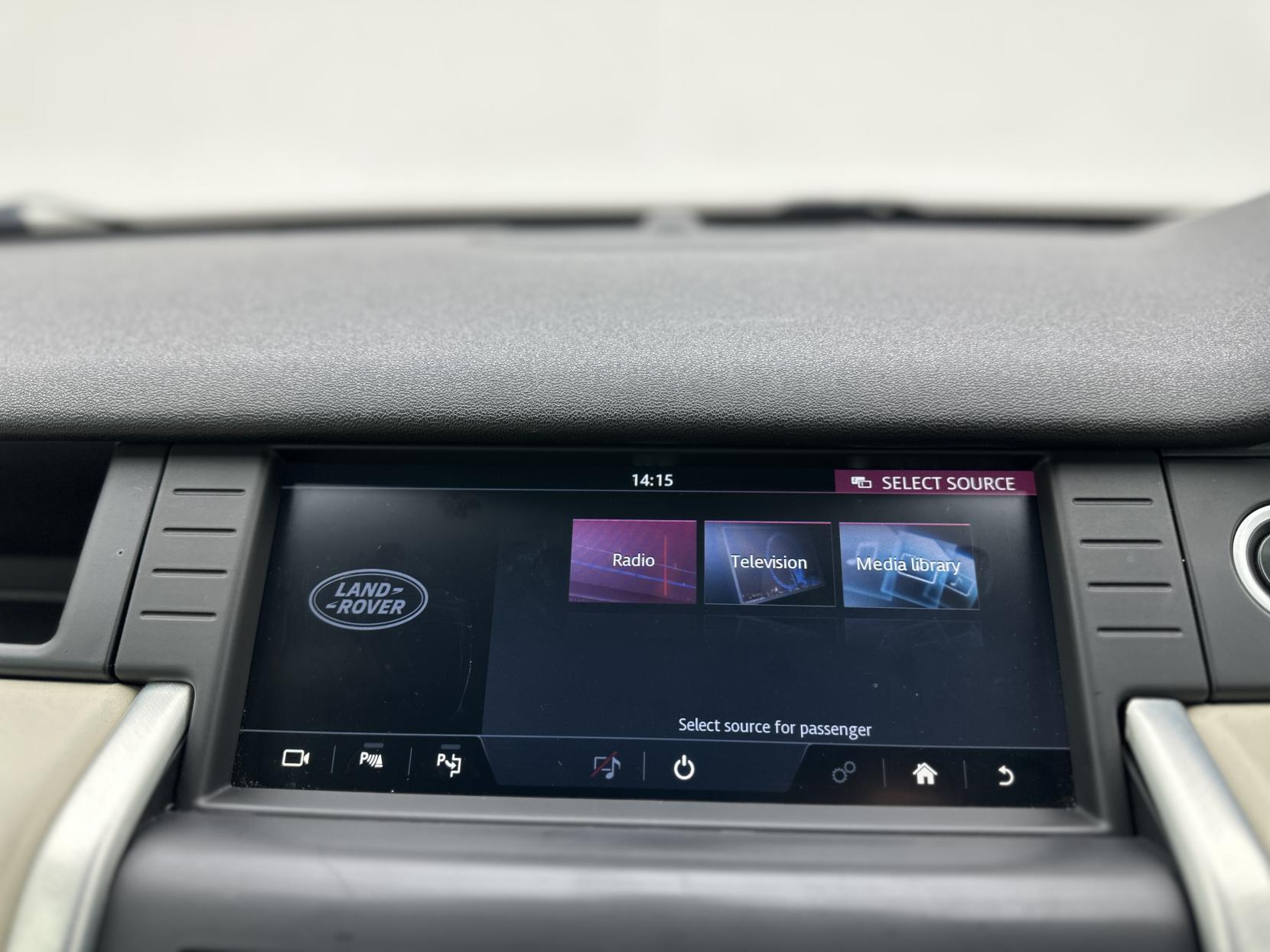 Land Rover Discovery Sport 2.0 TD4 HSE Luxury SUV 5dr Diesel Auto 4WD Euro 6 (s/s) (180 ps)