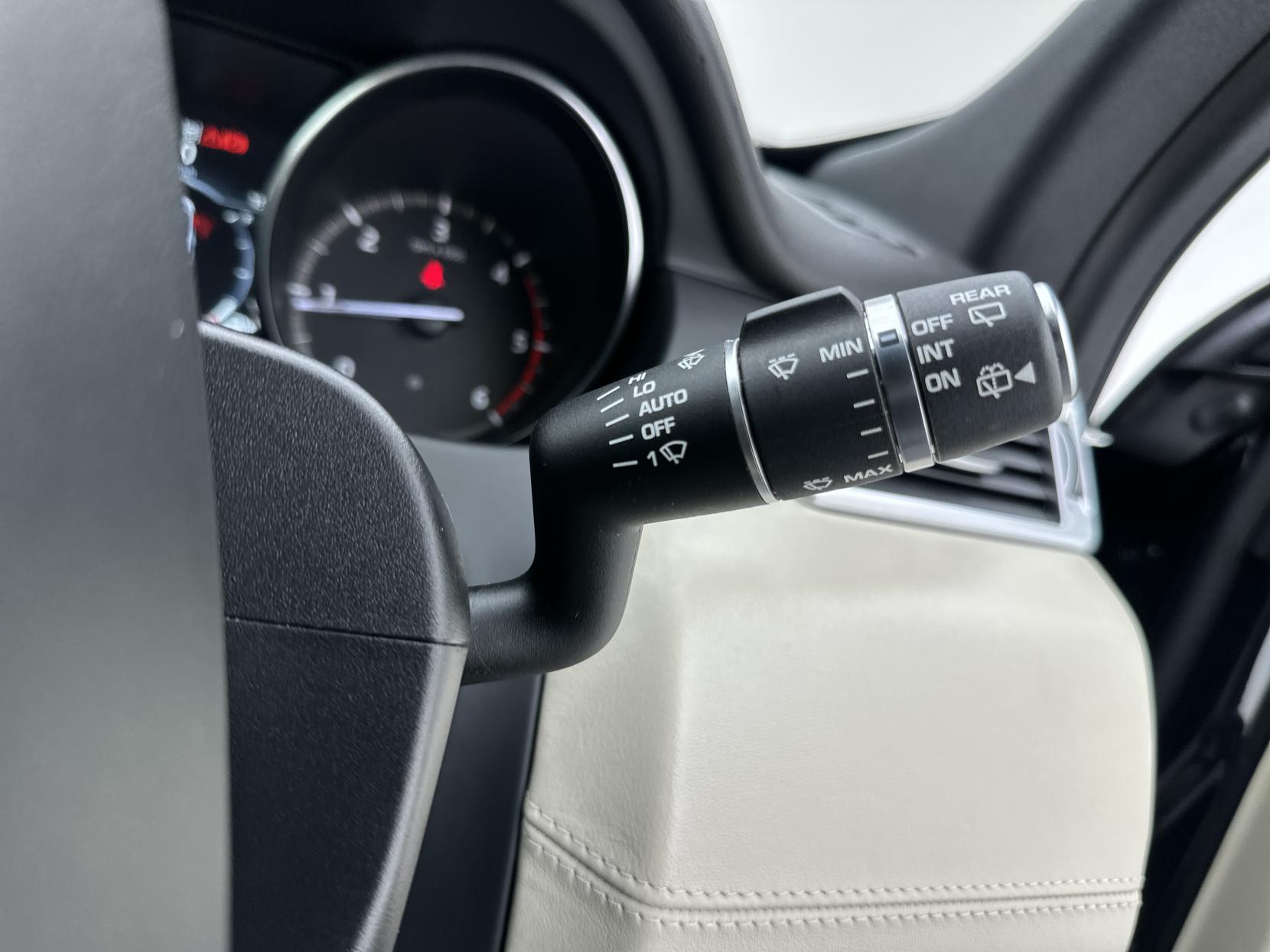 Land Rover Discovery Sport 2.0 TD4 HSE Luxury SUV 5dr Diesel Auto 4WD Euro 6 (s/s) (180 ps)