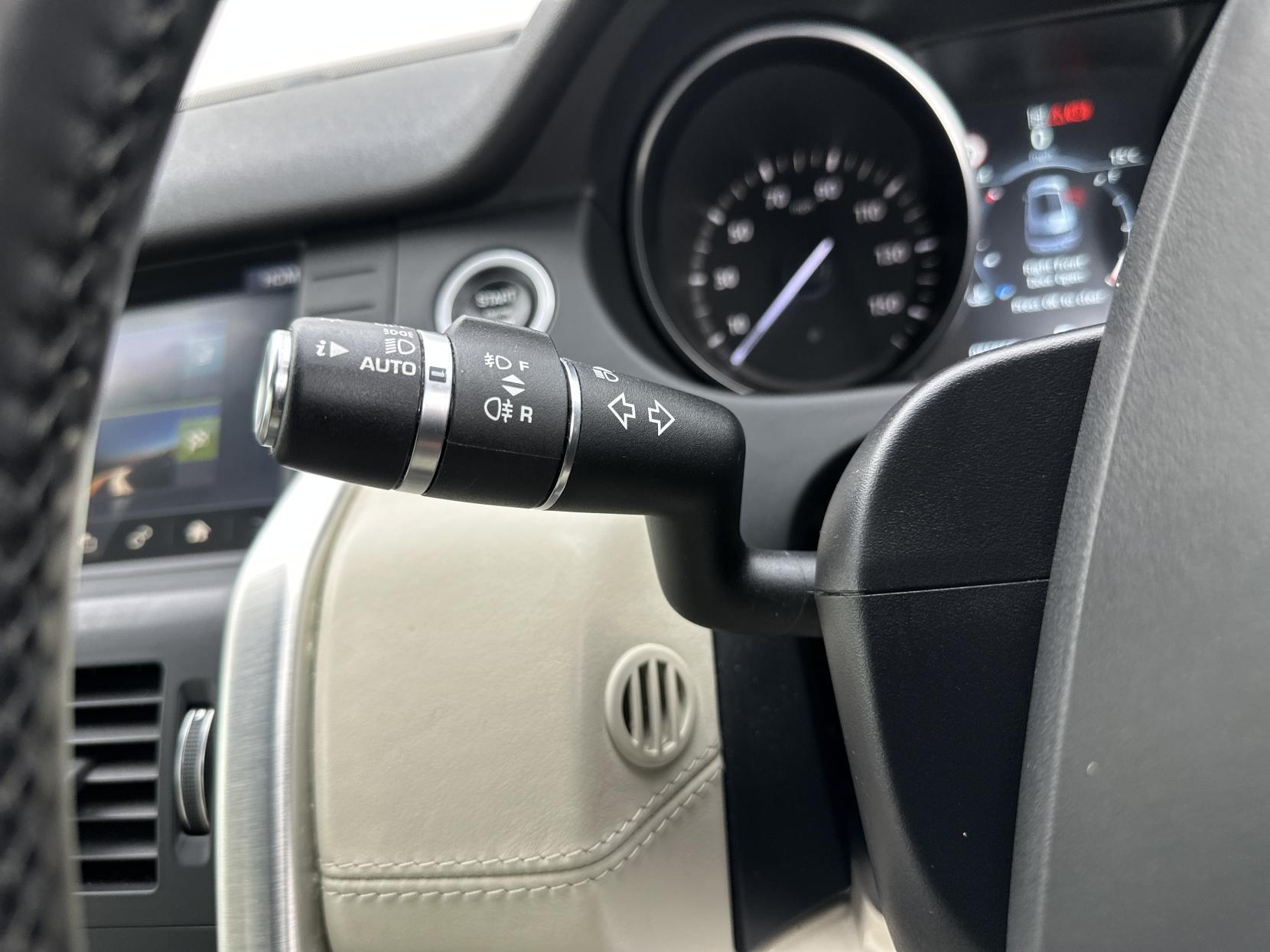 Land Rover Discovery Sport 2.0 TD4 HSE Luxury SUV 5dr Diesel Auto 4WD Euro 6 (s/s) (180 ps)