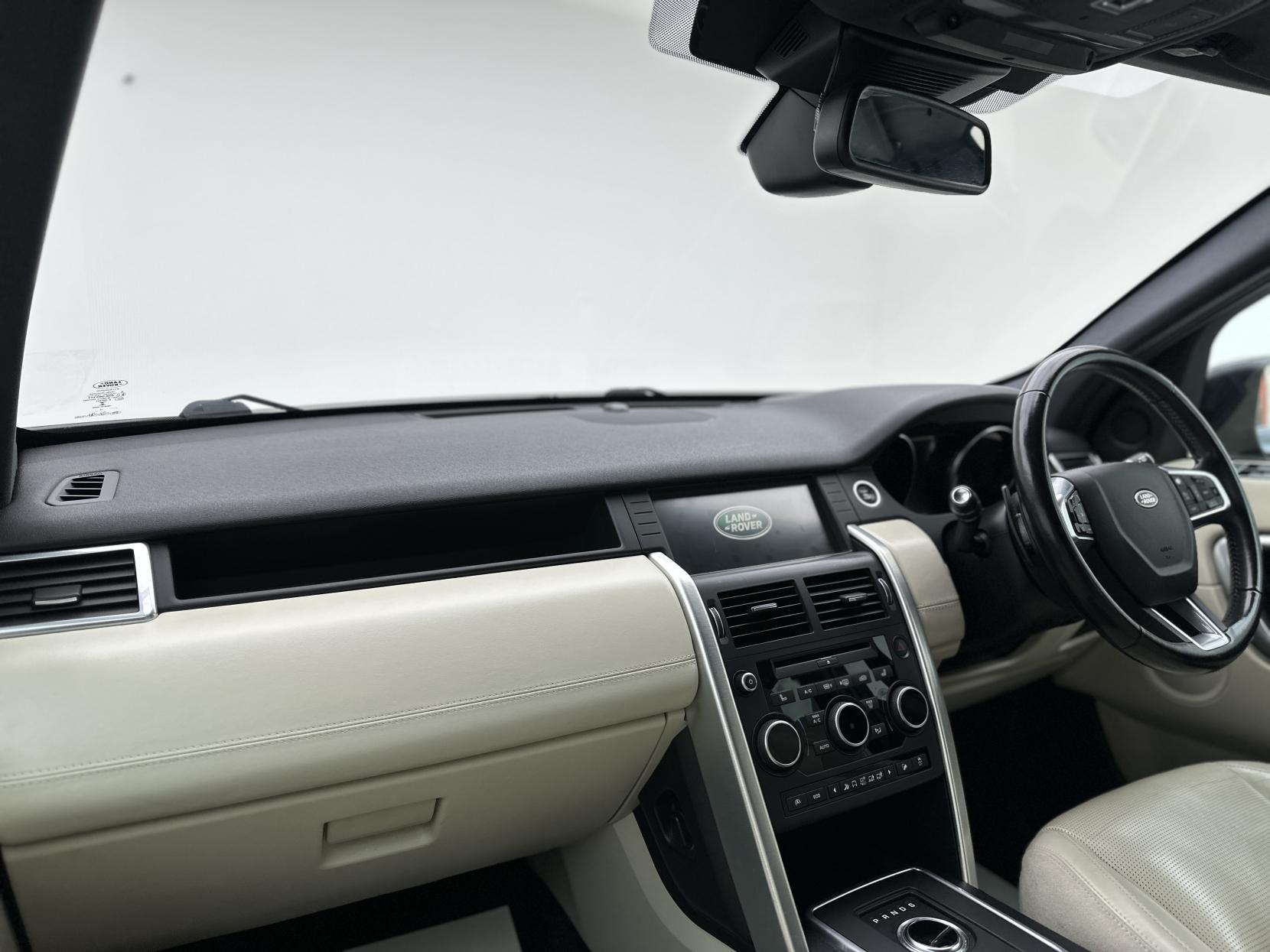 Land Rover Discovery Sport 2.0 TD4 HSE Luxury SUV 5dr Diesel Auto 4WD Euro 6 (s/s) (180 ps)