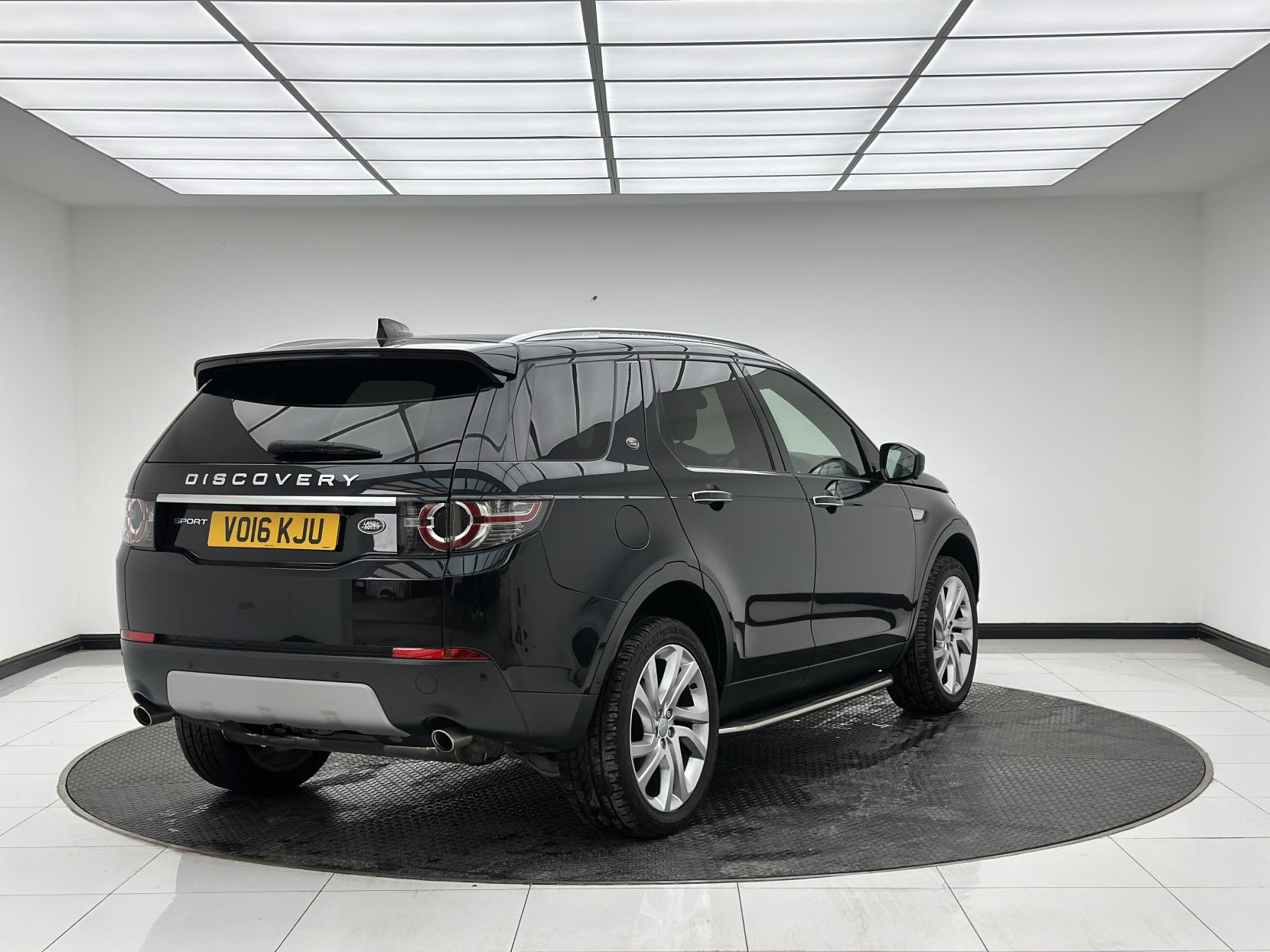 Land Rover Discovery Sport 2.0 TD4 HSE Luxury SUV 5dr Diesel Auto 4WD Euro 6 (s/s) (180 ps)