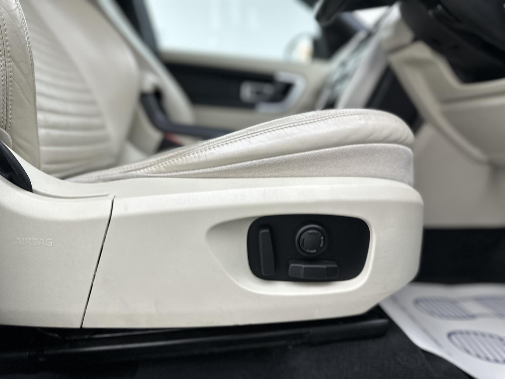 Land Rover Discovery Sport 2.0 TD4 HSE Luxury SUV 5dr Diesel Auto 4WD Euro 6 (s/s) (180 ps)