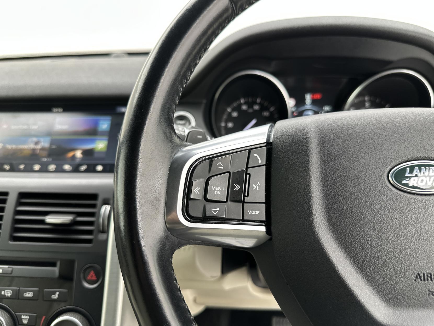 Land Rover Discovery Sport 2.0 TD4 HSE Luxury SUV 5dr Diesel Auto 4WD Euro 6 (s/s) (180 ps)