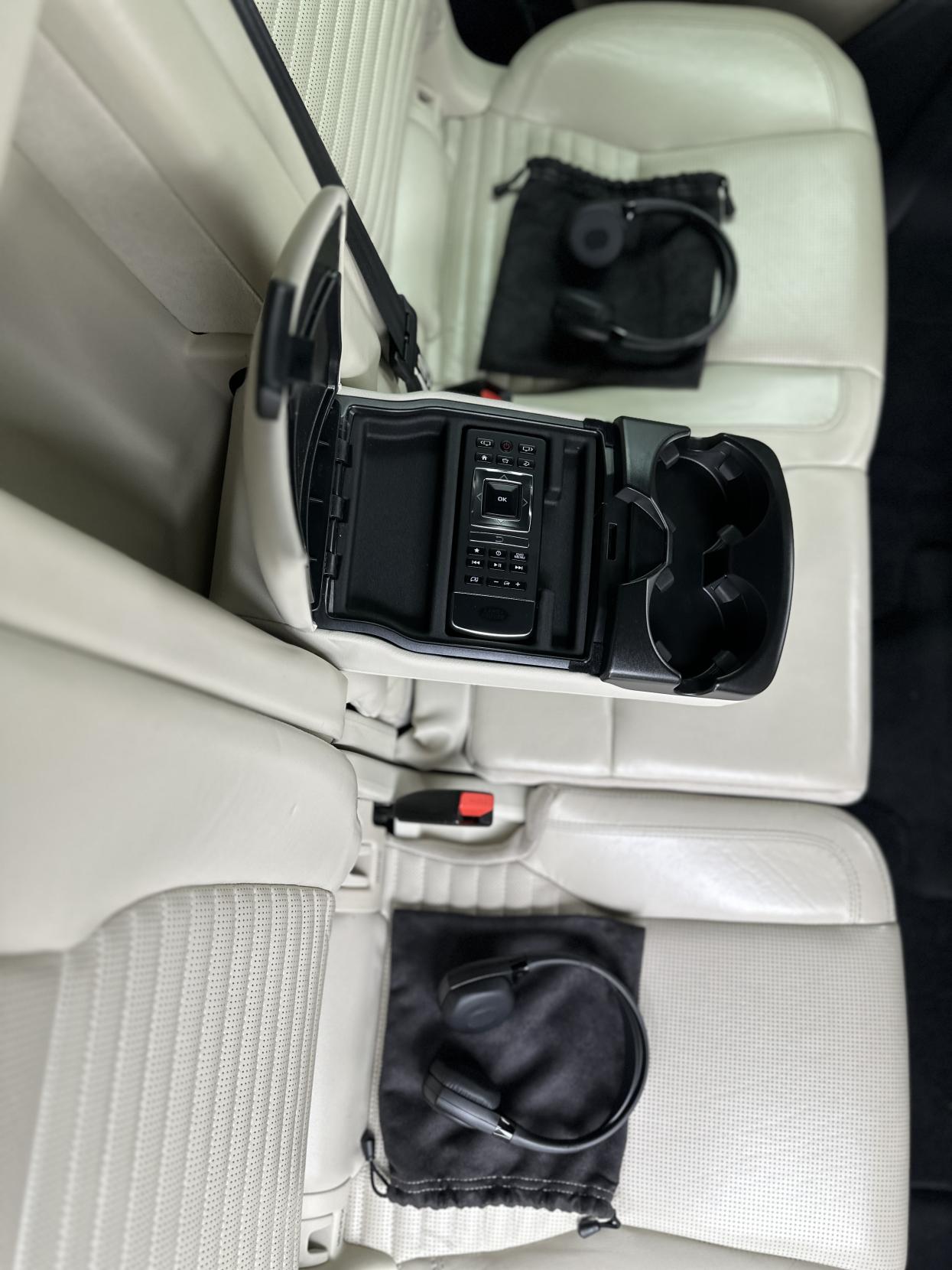 Land Rover Discovery Sport 2.0 TD4 HSE Luxury SUV 5dr Diesel Auto 4WD Euro 6 (s/s) (180 ps)