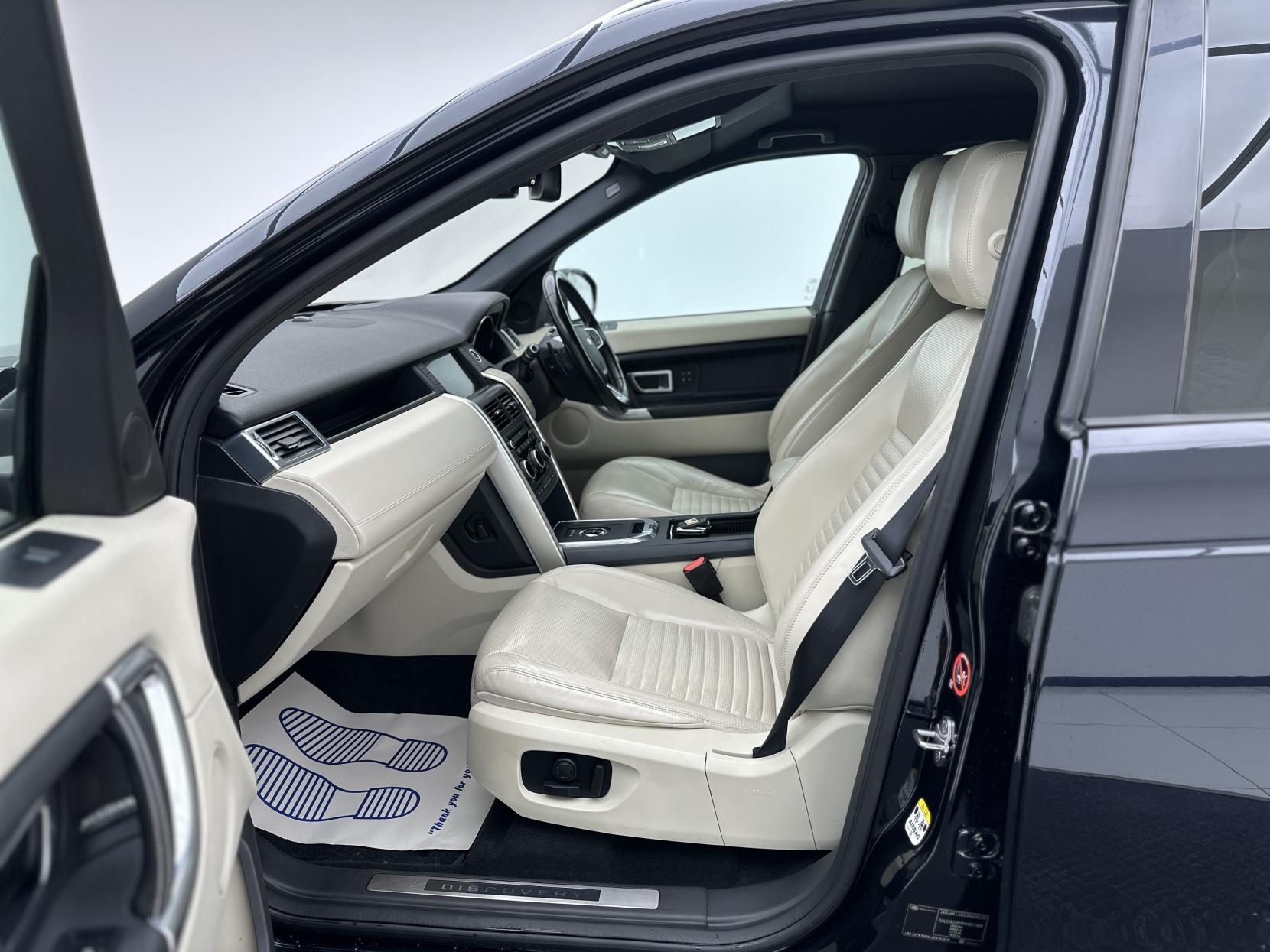 Land Rover Discovery Sport 2.0 TD4 HSE Luxury SUV 5dr Diesel Auto 4WD Euro 6 (s/s) (180 ps)