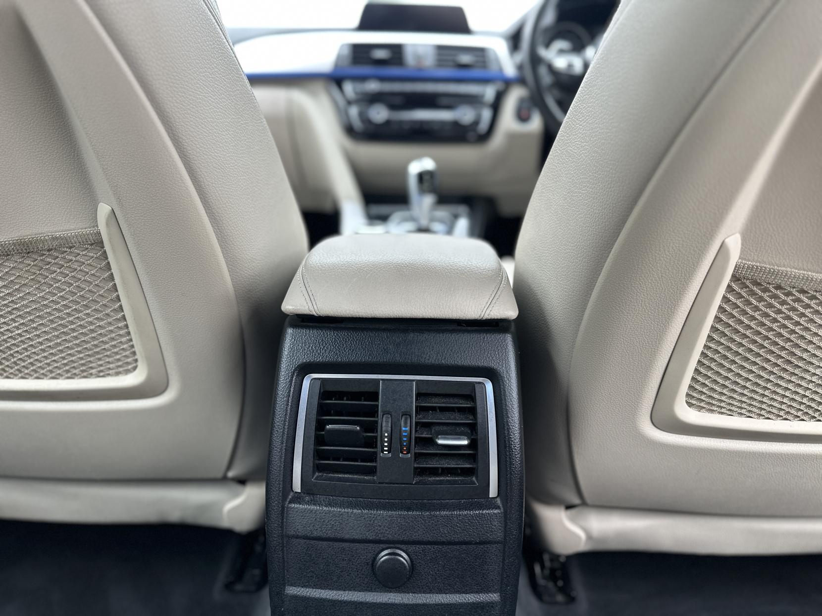 BMW 3 Series 2.0 330e 7.6kWh M Sport Saloon 4dr Petrol Plug-in Hybrid Auto Euro 6 (s/s) (252 ps)