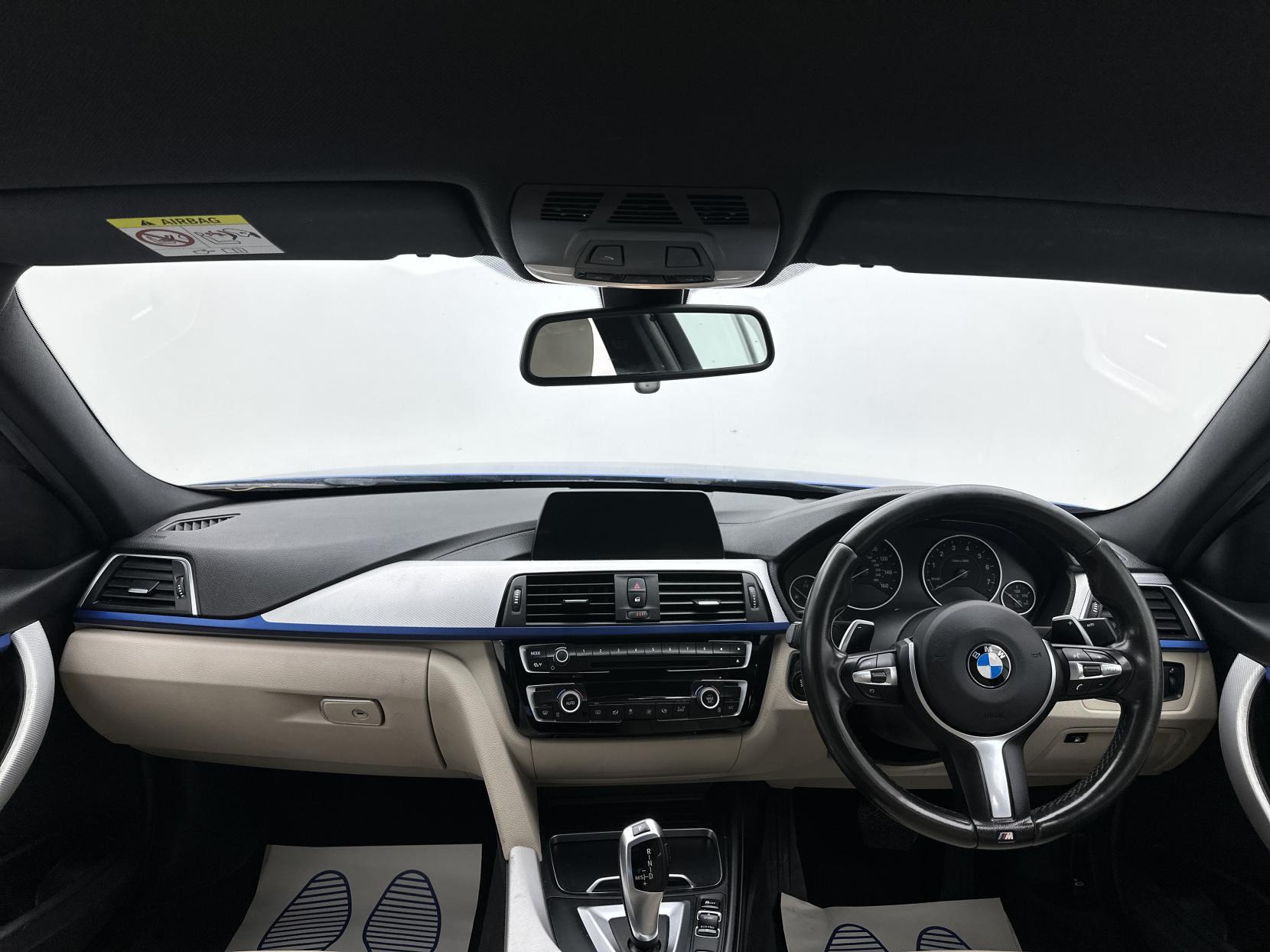 BMW 3 Series 2.0 330e 7.6kWh M Sport Saloon 4dr Petrol Plug-in Hybrid Auto Euro 6 (s/s) (252 ps)