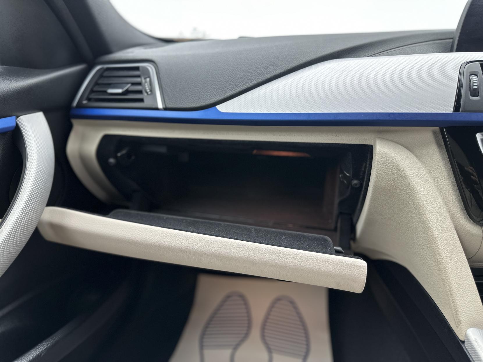 BMW 3 Series 2.0 330e 7.6kWh M Sport Saloon 4dr Petrol Plug-in Hybrid Auto Euro 6 (s/s) (252 ps)