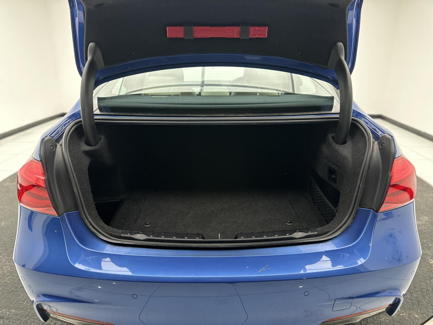 BMW 3 Series 2.0 330e 7.6kWh M Sport Saloon 4dr Petrol Plug-in Hybrid Auto Euro 6 (s/s) (252 ps)