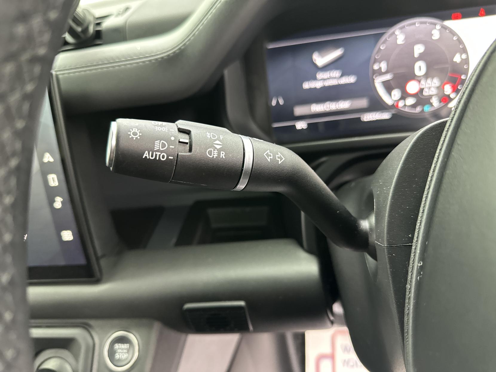 Land Rover Defender 110 3.0 D300 MHEV X-Dynamic HSE SUV 5dr Diesel Auto 4WD Euro 6 (s/s) (300 ps)