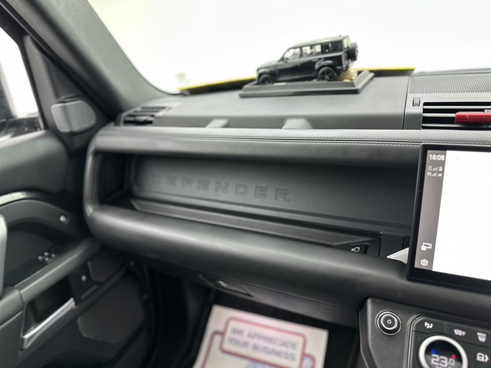 Land Rover Defender 110 3.0 D300 MHEV X-Dynamic HSE SUV 5dr Diesel Auto 4WD Euro 6 (s/s) (300 ps)