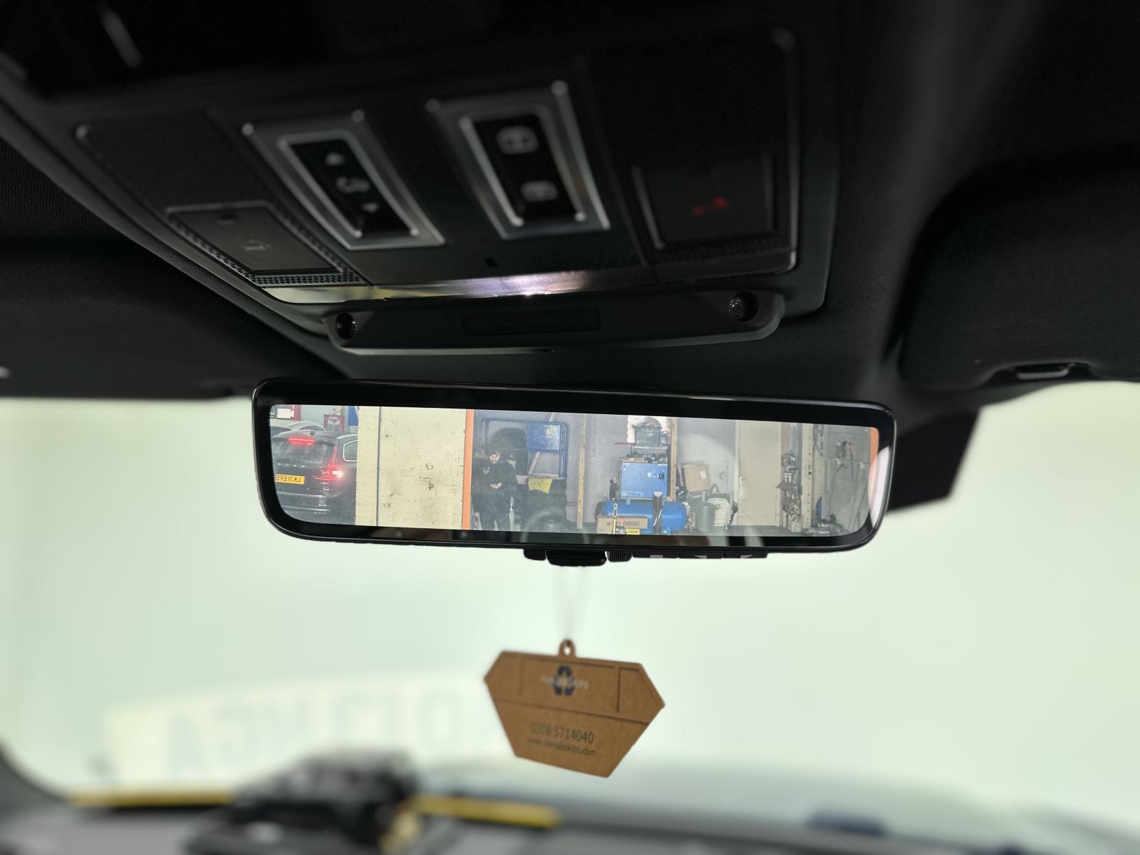 Land Rover Defender 110 3.0 D300 MHEV X-Dynamic HSE SUV 5dr Diesel Auto 4WD Euro 6 (s/s) (300 ps)